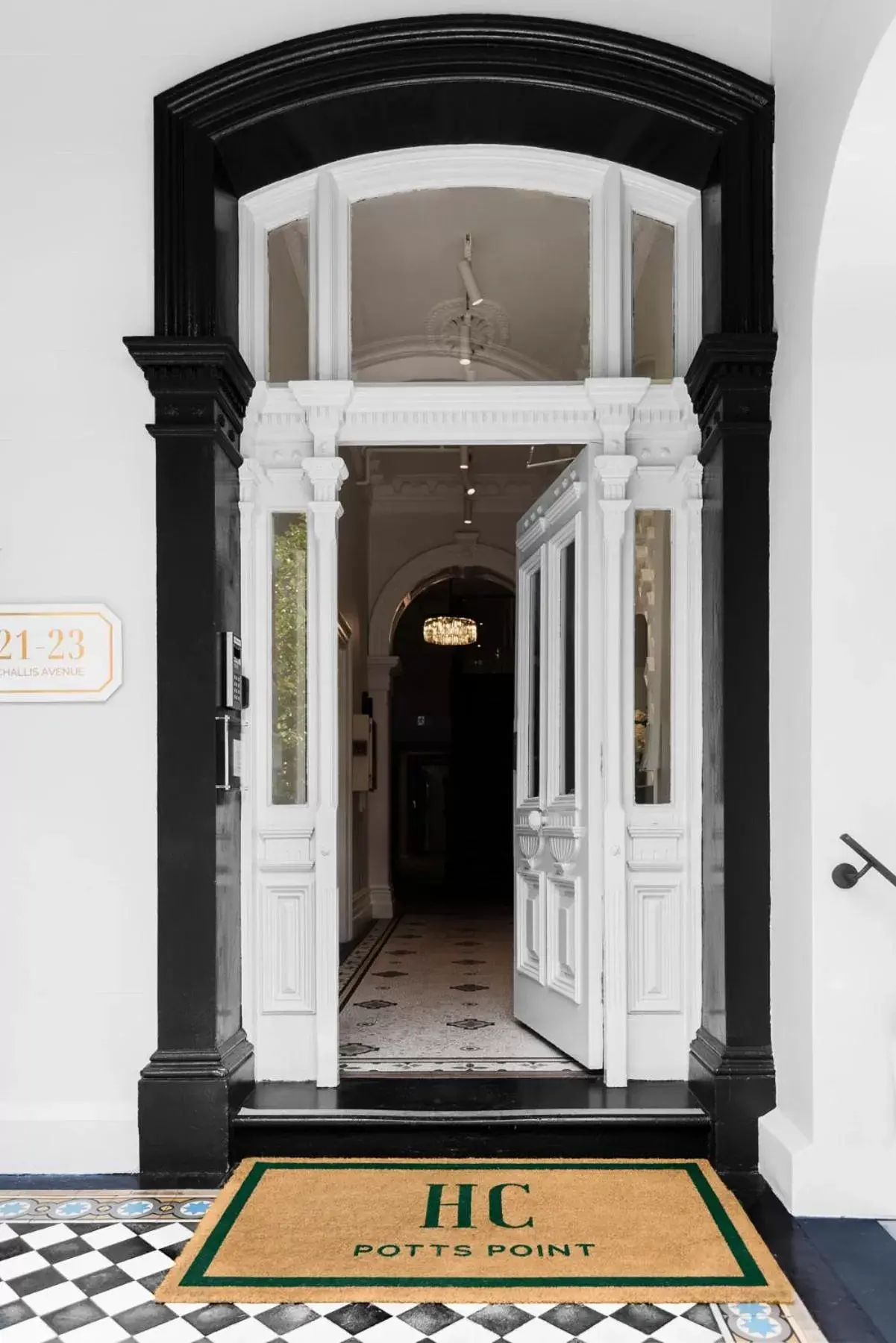 Property building in Hotel Challis Potts Point Property building in Hotel Challis Potts Point