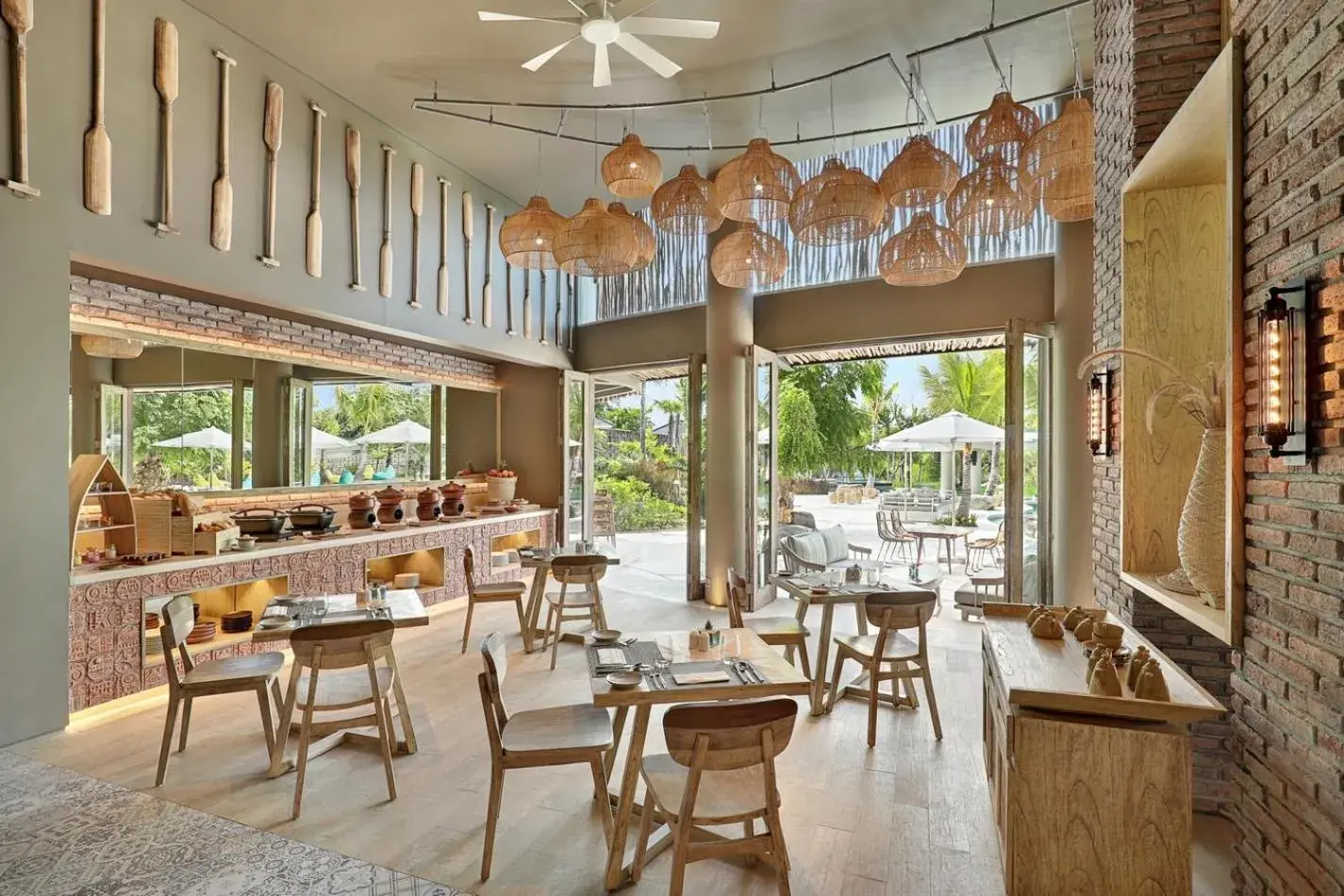 Restaurant/Places to Eat in Cross Bali Breakers (formerly X2 Bali Breakers )
