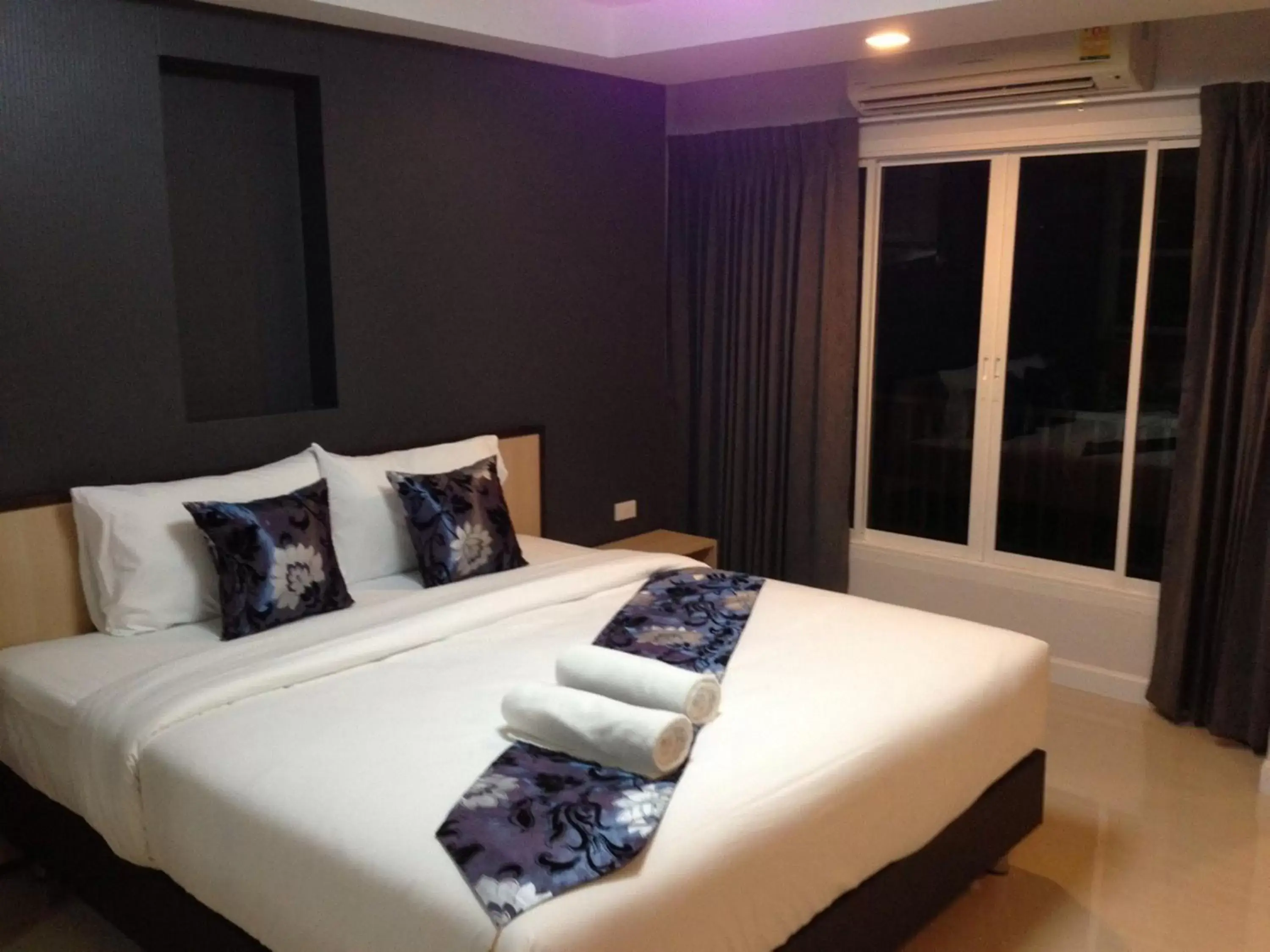 Bedroom, Bed in The Aim Sathorn Hotel
