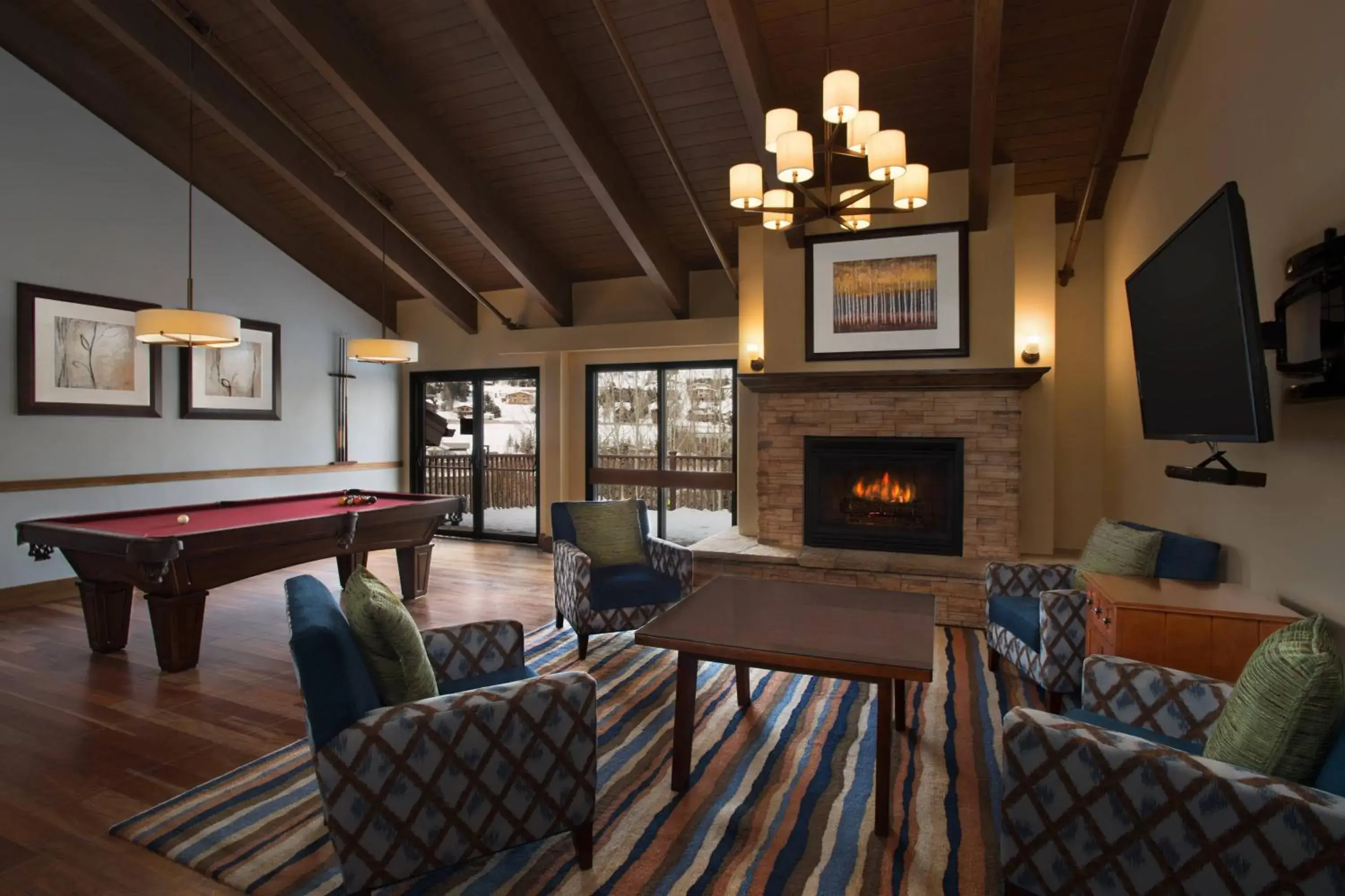 Lounge or bar, Billiards in Marriott's Streamside Evergreen At Vail