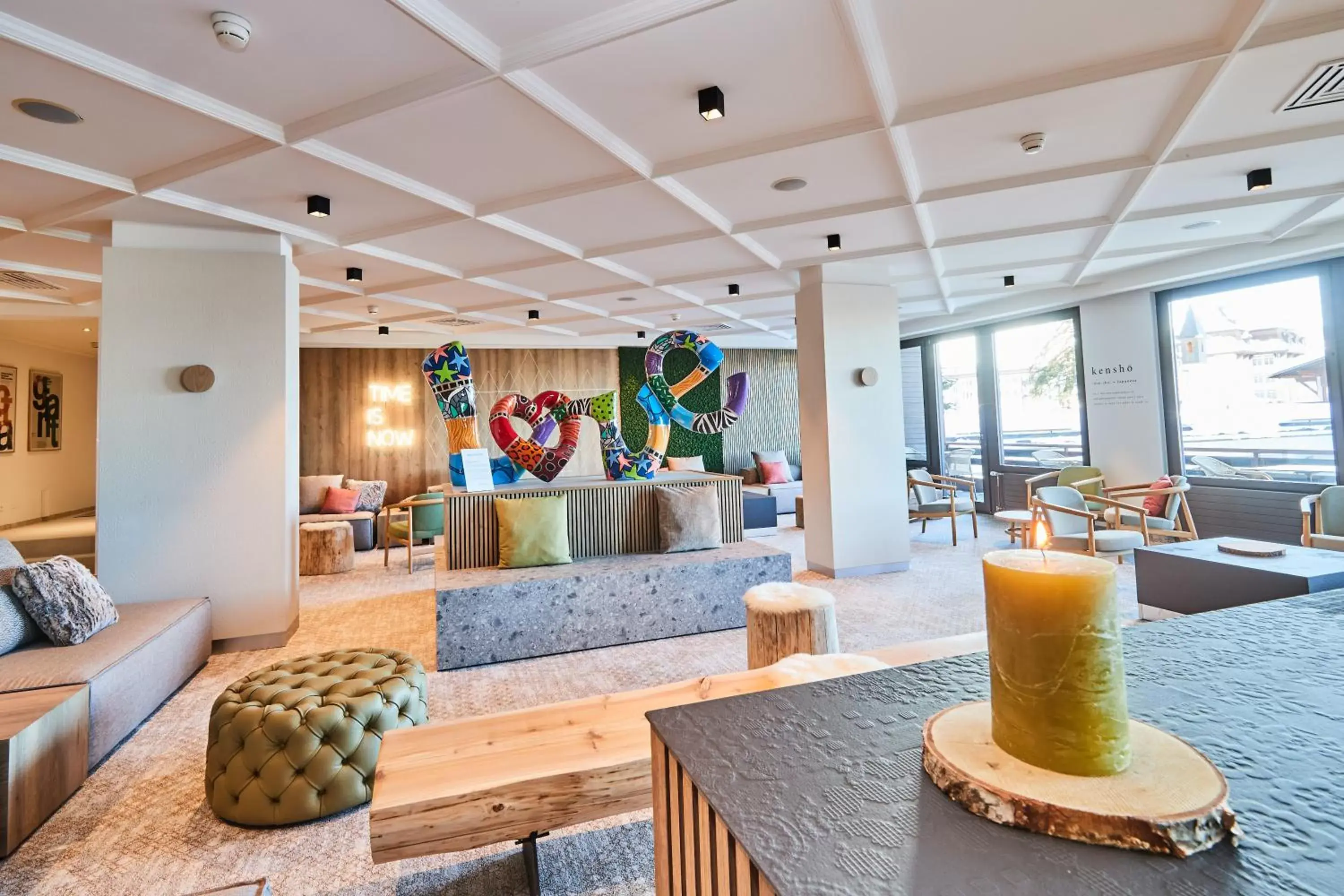 Lobby or reception in Victoria Hotel & Residence Lobby or reception in Victoria Hotel & Residence