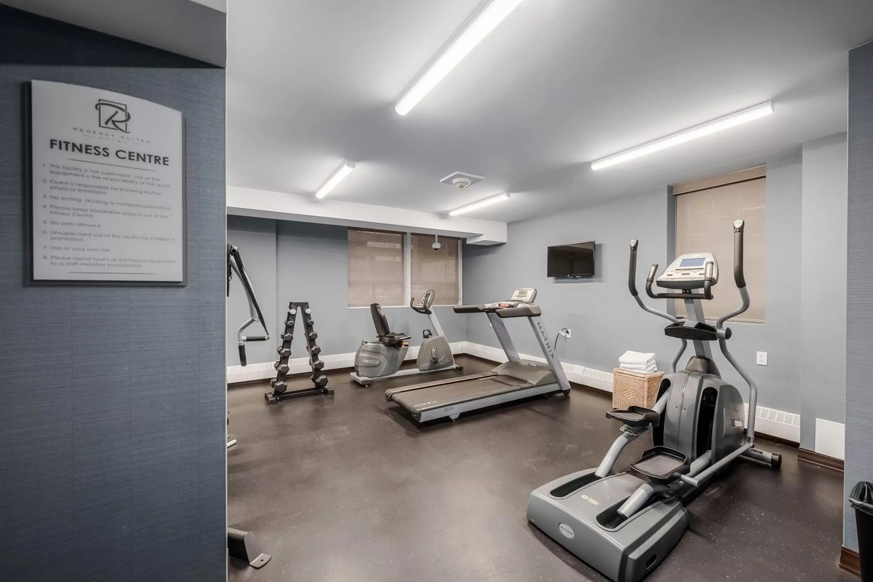 Fitness centre/facilities, Fitness Center/Facilities in Coast Calgary Downtown Hotel & Suites by APA
