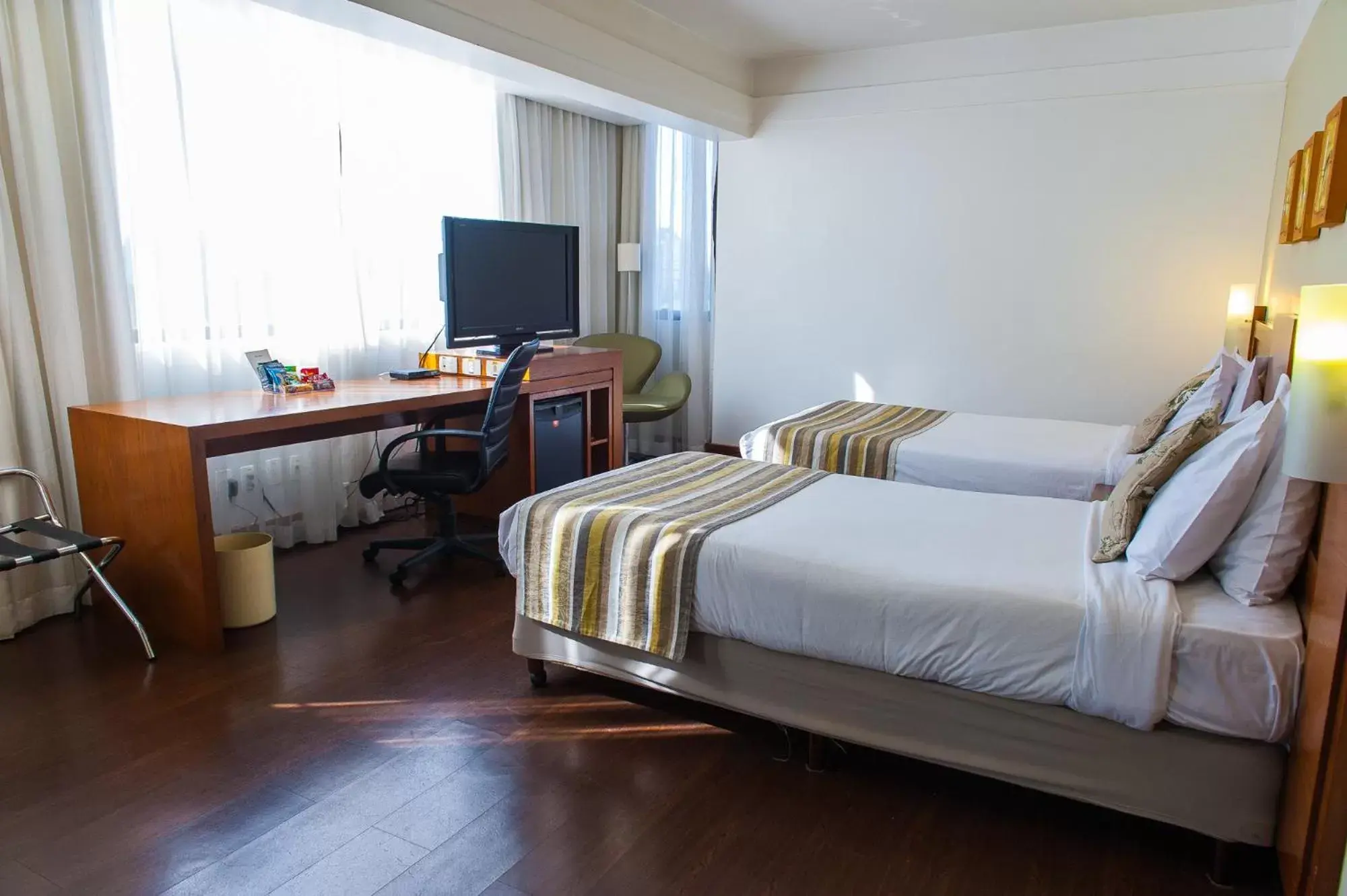 Photo of the whole room, Bed in Quality Porto Alegre