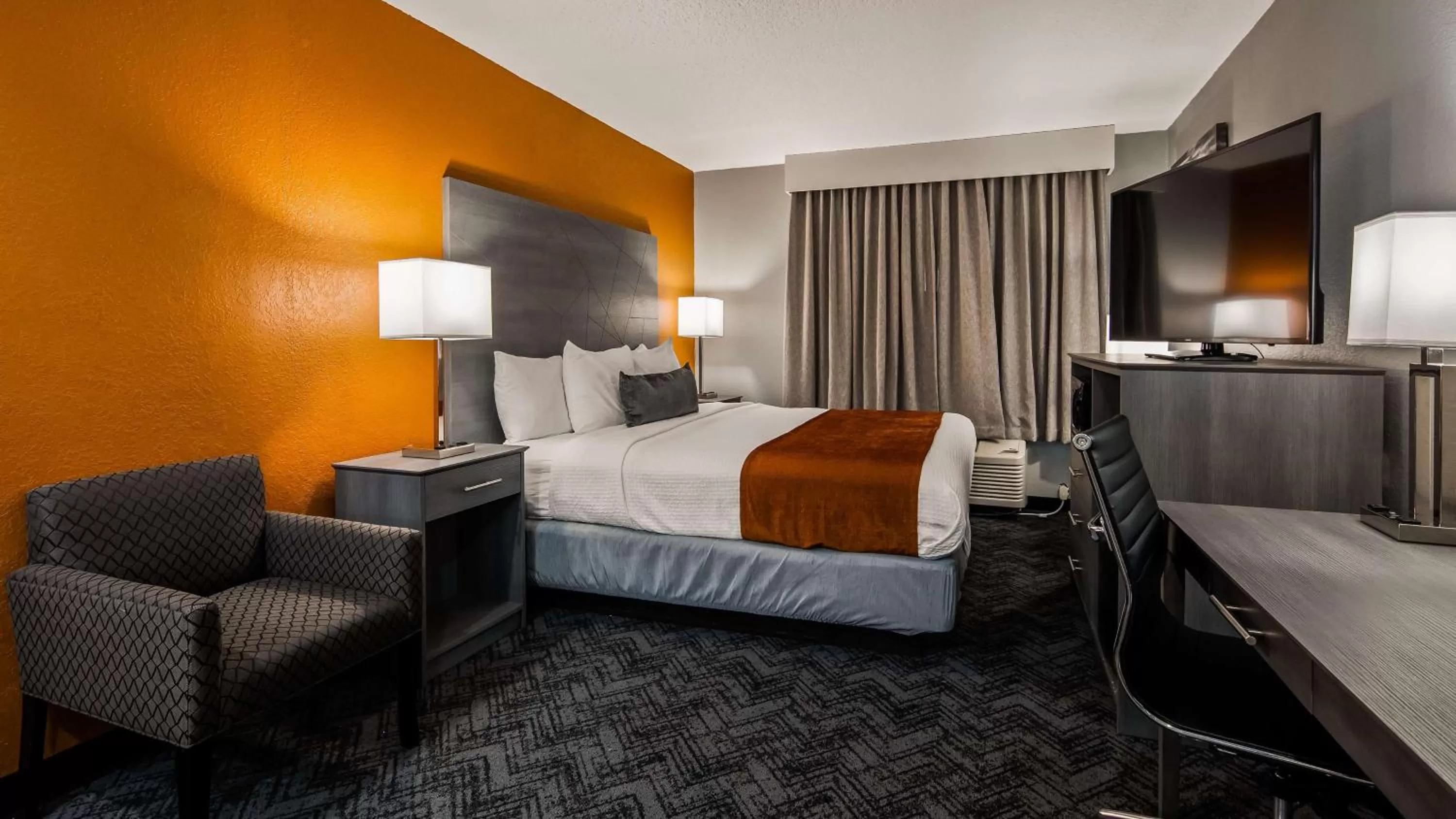 Photo of the whole room, Bed in Best Western Plus St. Augustine I-95