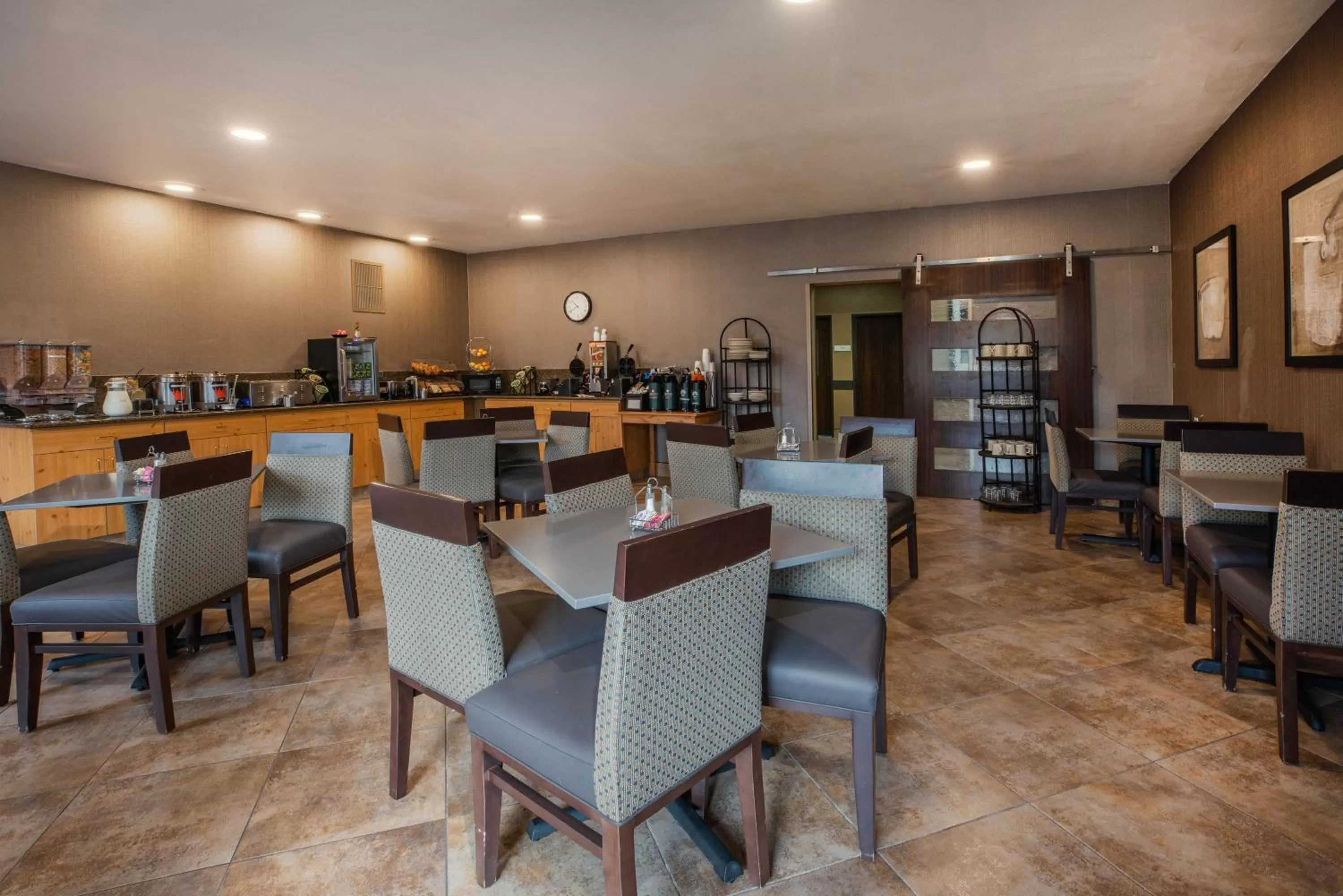 American breakfast in La Quinta by Wyndham Eugene