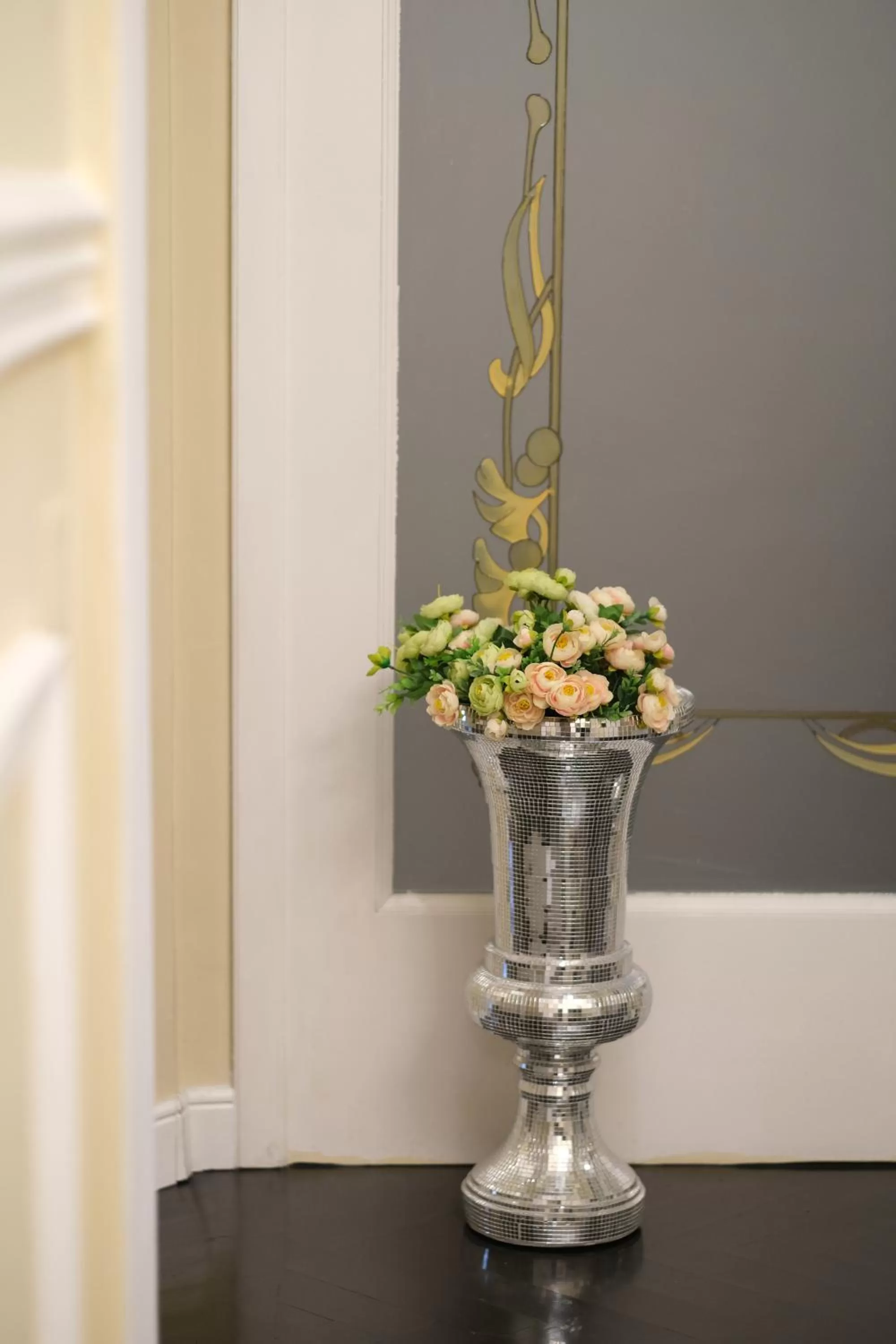 Decorative detail in B&B Kingsman