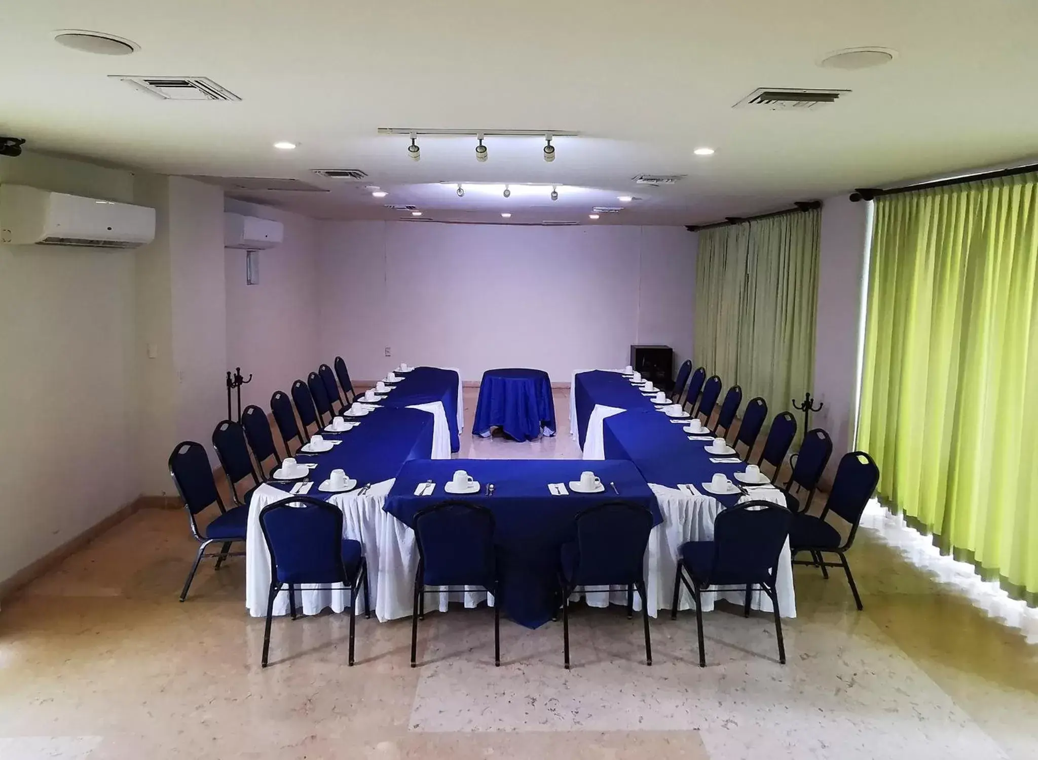 Meeting/conference room in Coral Island Beach View Hotel