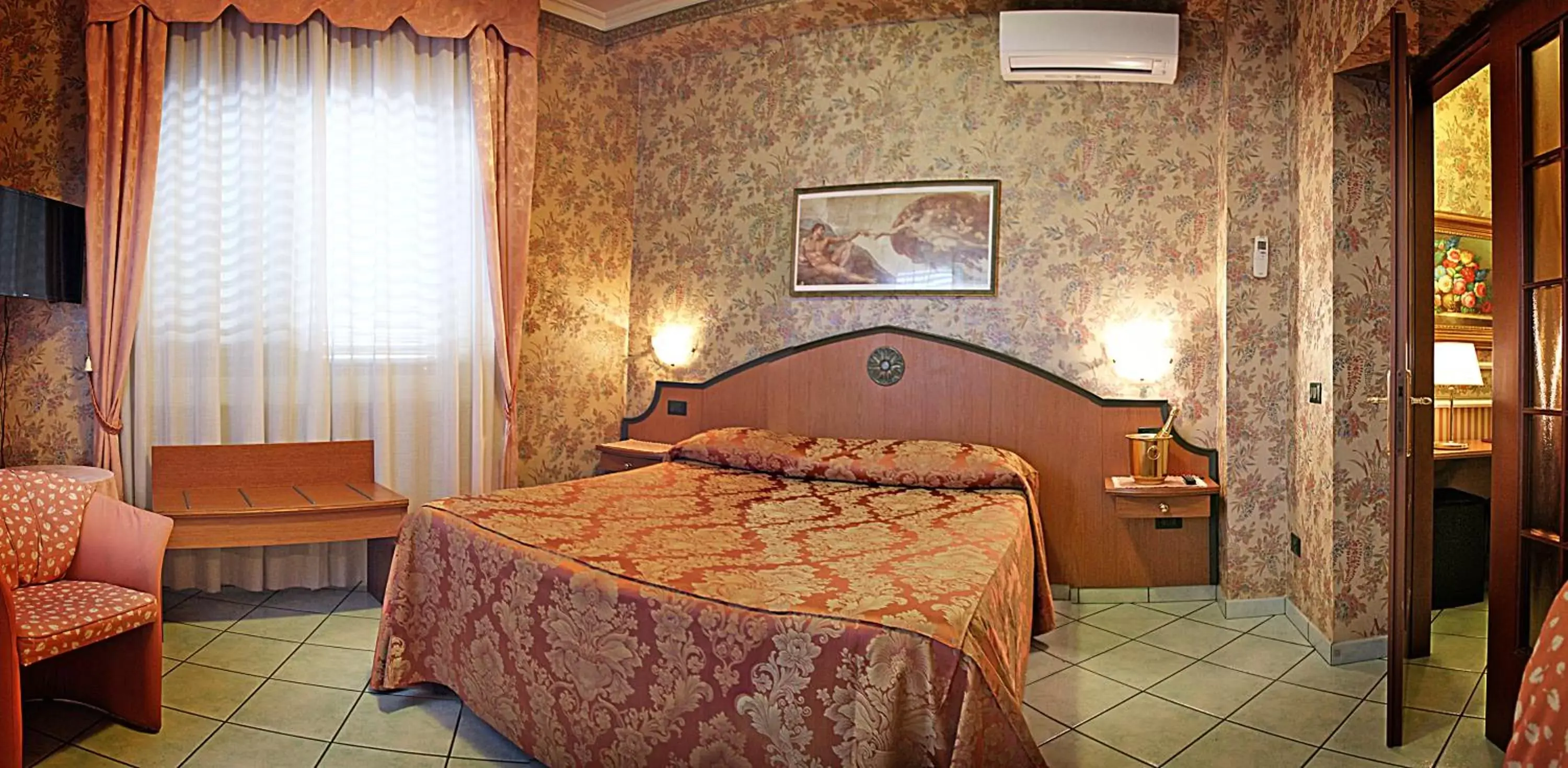 Photo of the whole room, Room Photo in Hotel Nespolo D'Oro