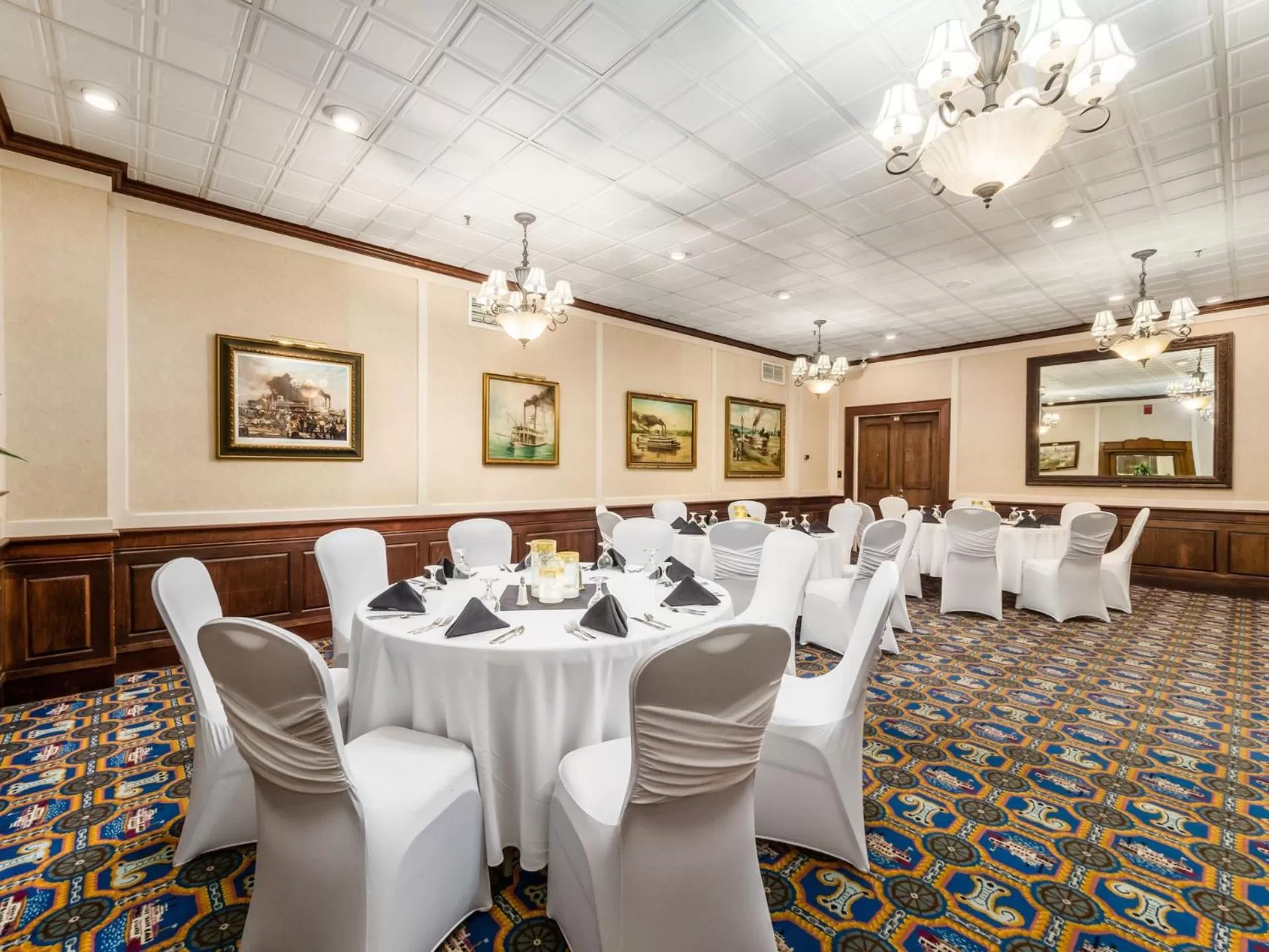 Property building in Lafayette Hotel Marietta