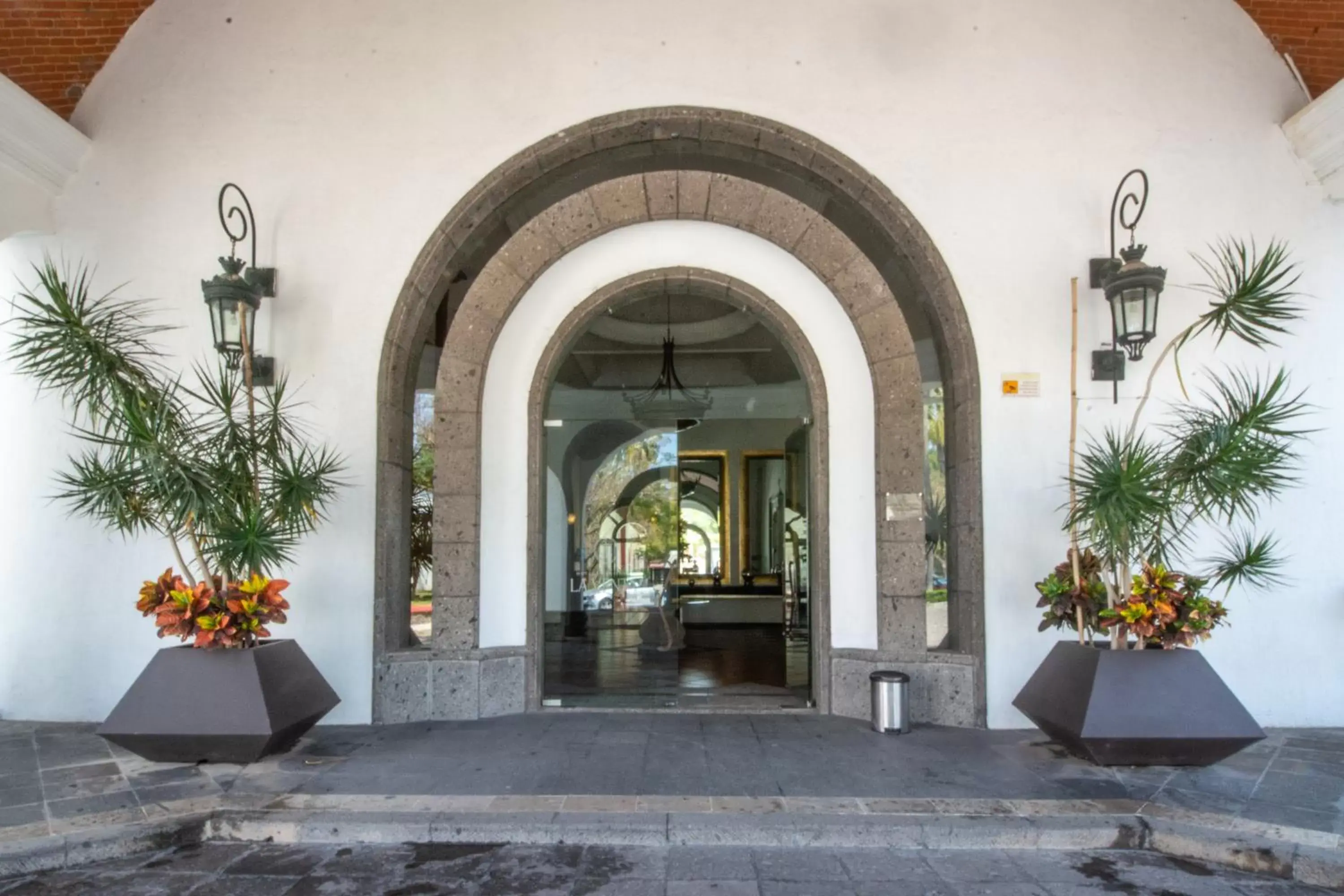 Facade/entrance in Hotel Hacienda la Venta