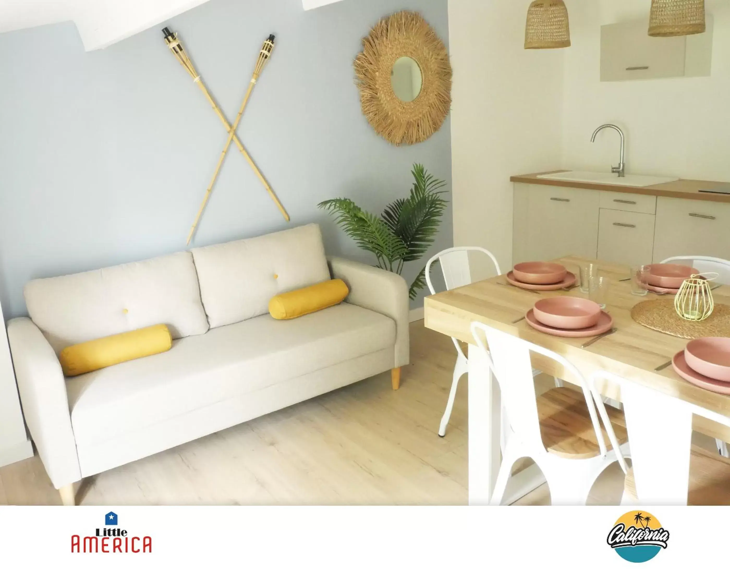 Kitchen or kitchenette, Dining Area in Little America - Appart Hôtel 3km Futuroscope