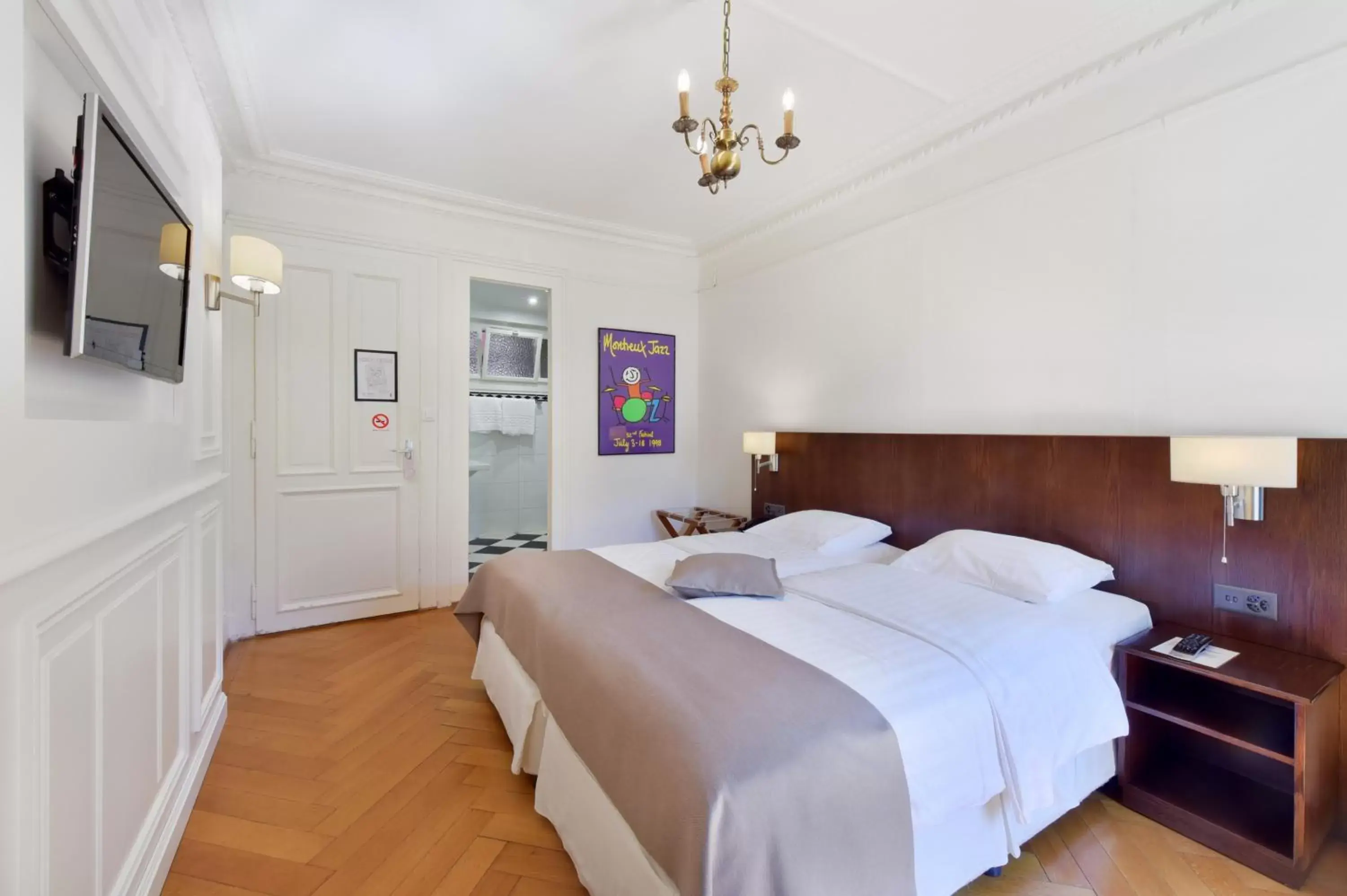Bedroom, Bed in J5 Hotels Helvetie & La Brasserie