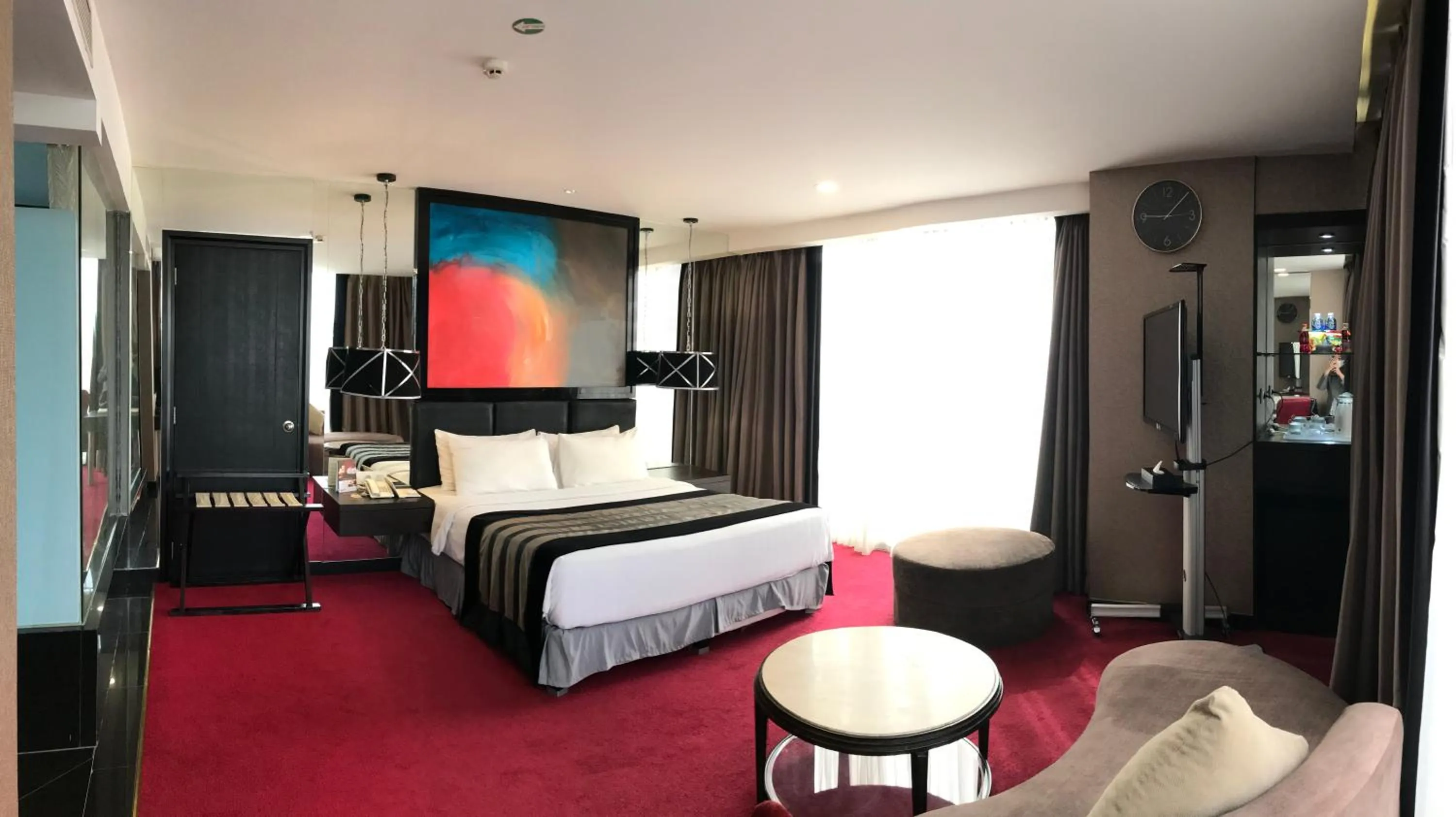 Photo of the whole room, Bed in Amaroossa Cosmo Jakarta