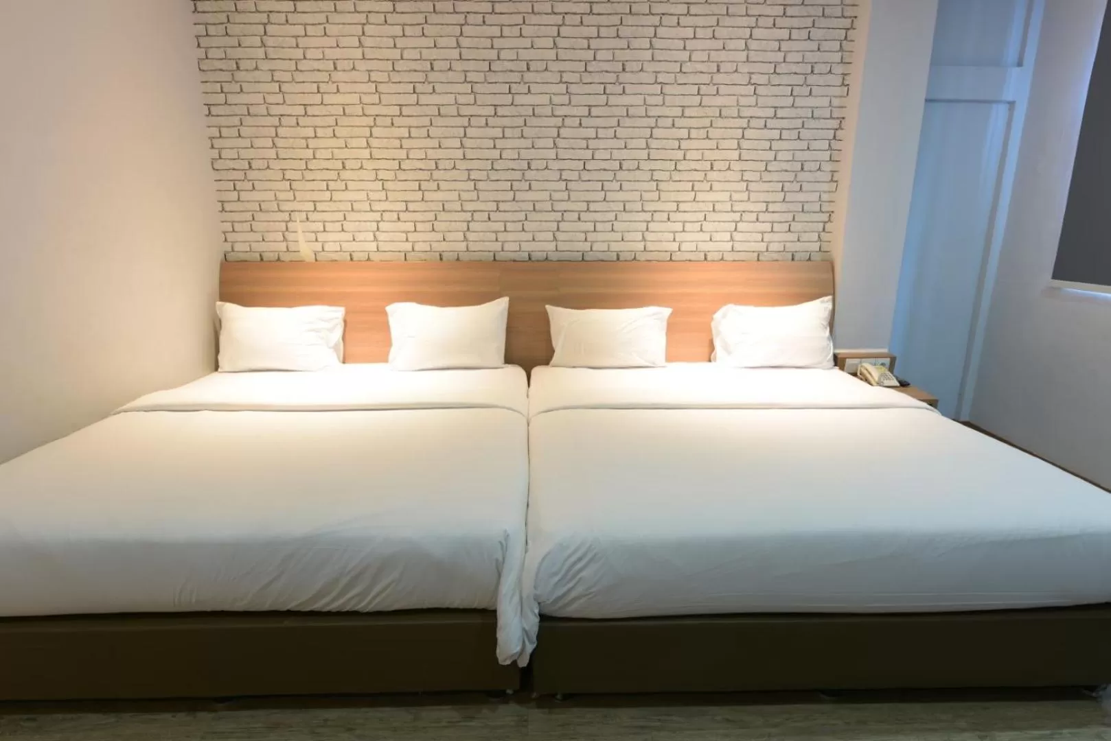 Bedroom, Bed in Kama Hotel