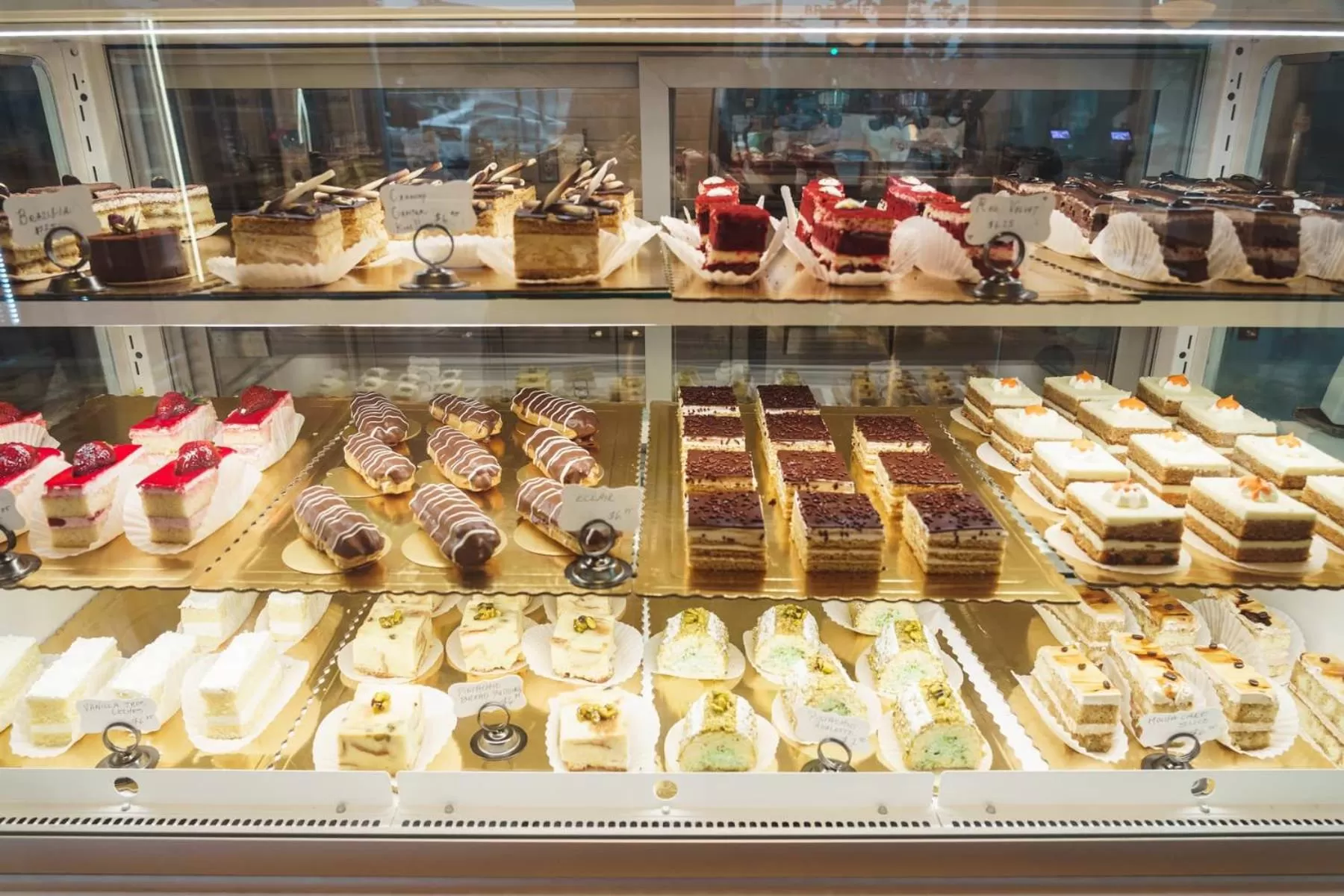 Food and drinks in Hollywood Historic Hotel