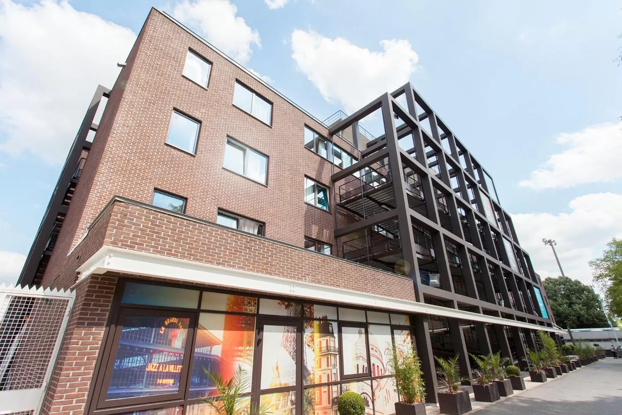 Property building in Résidence Internationale De Paris