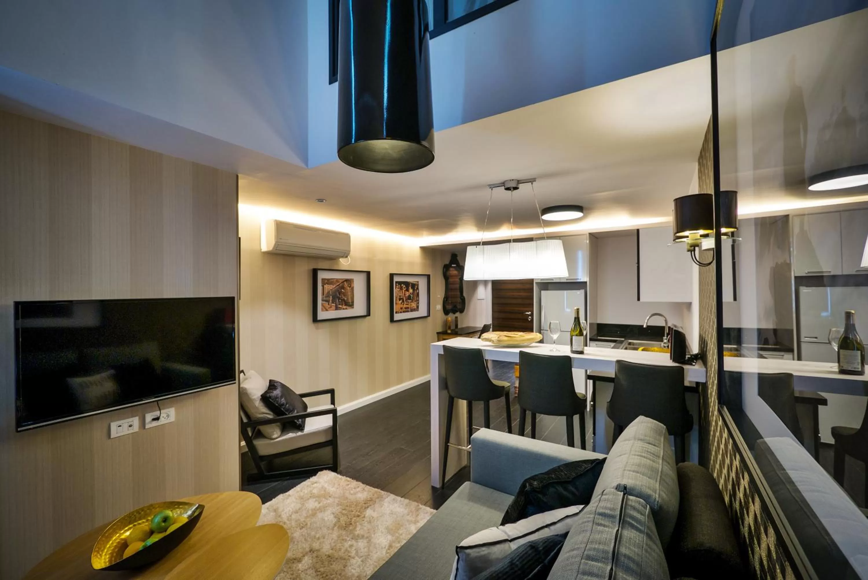 Living room in 21st Floor Hotel