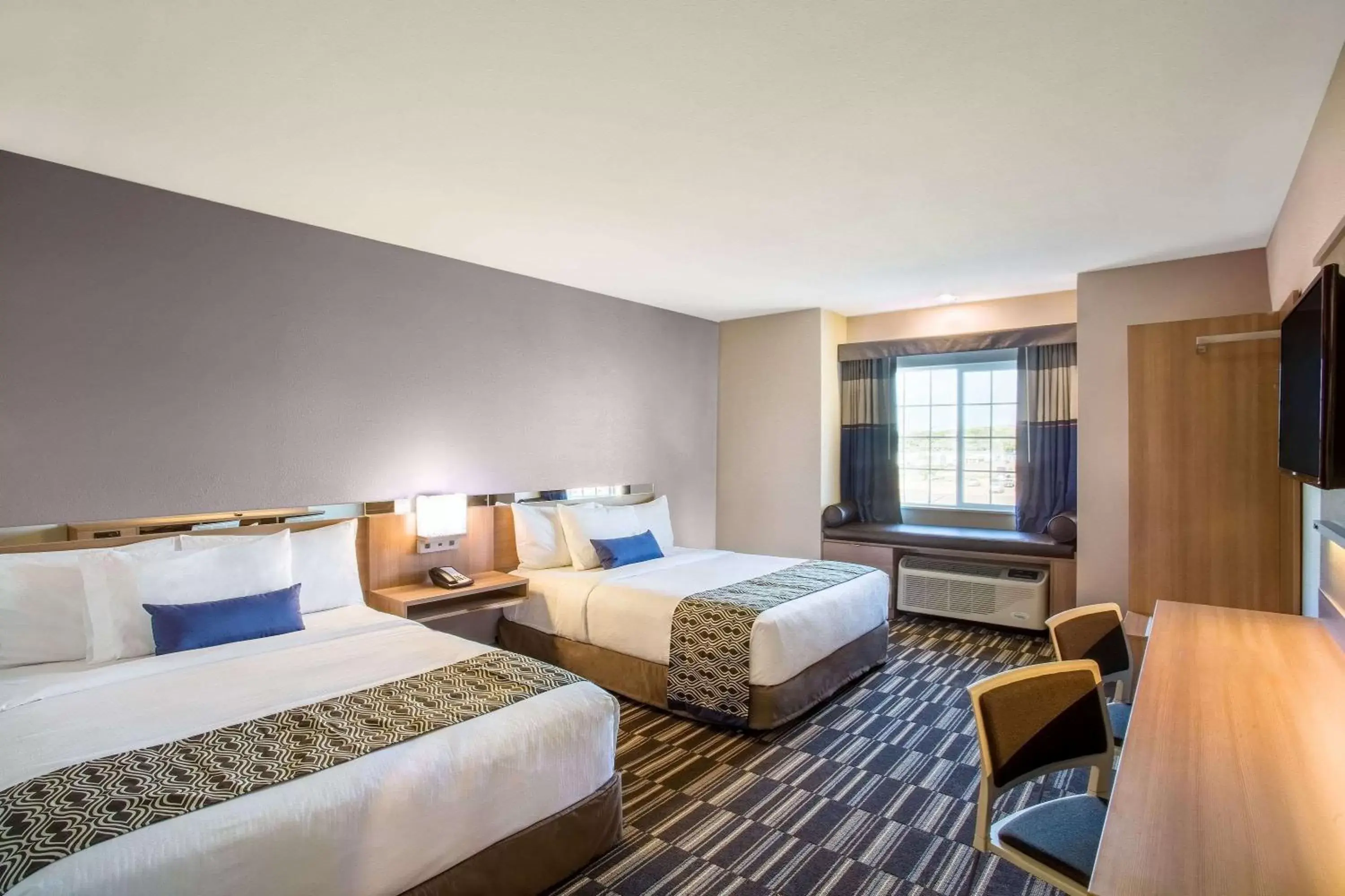 Bedroom, Bed in Microtel Inn & Suites by Wyndham Vernal/Naples