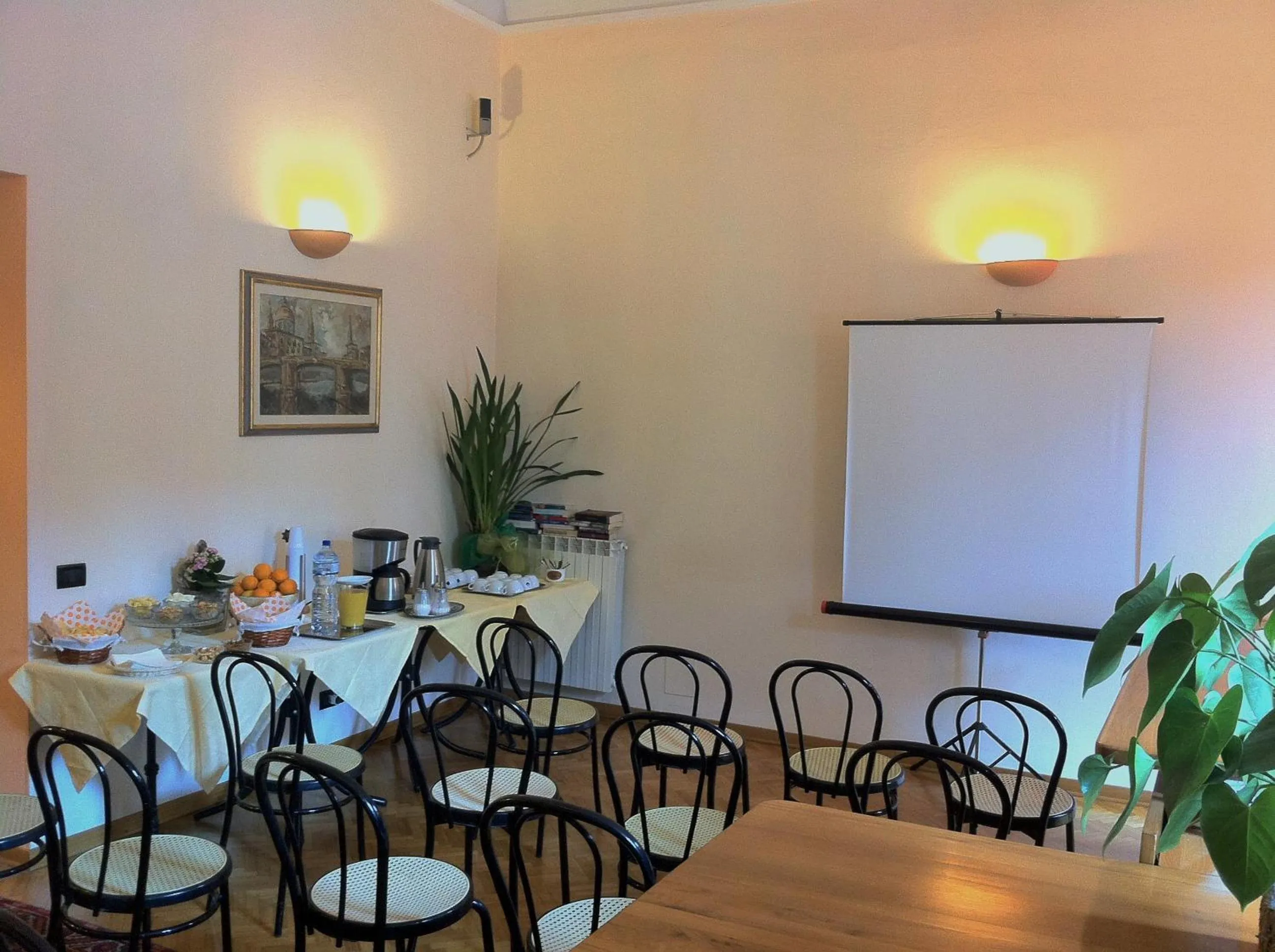 Communal lounge/ TV room in Hotel Leopolda