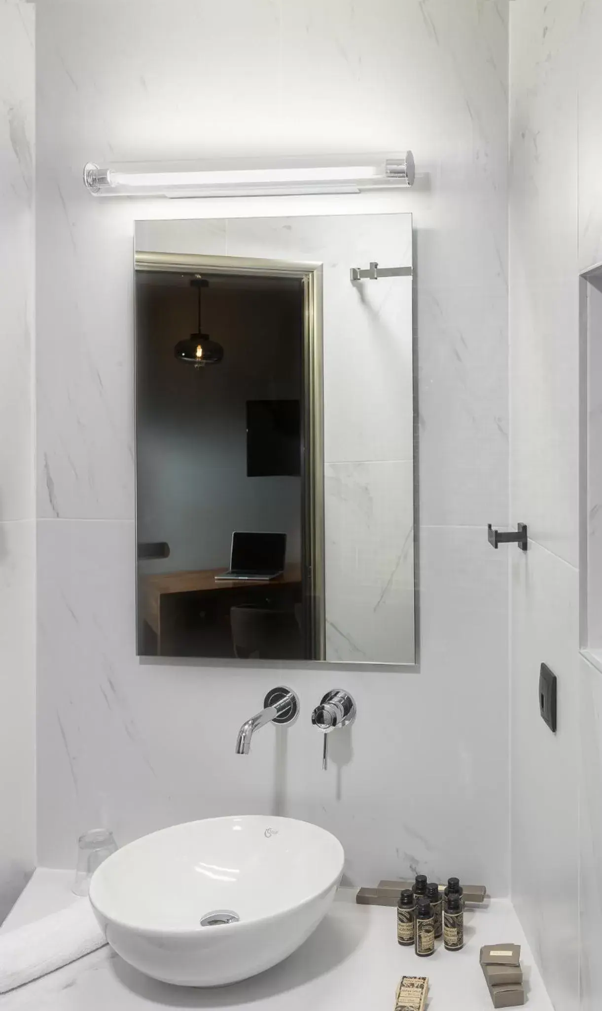 Bathroom in 360Degrees Pop Art Hotel