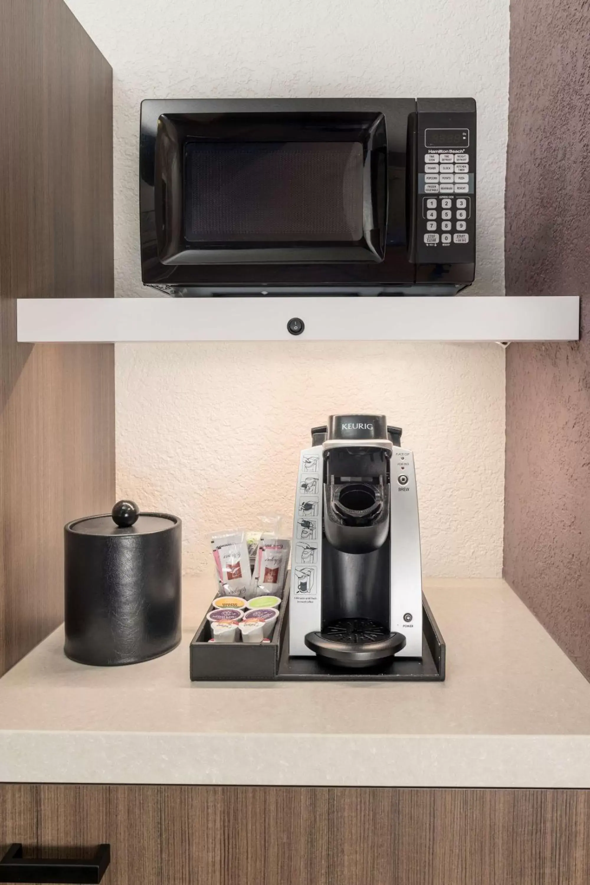 Photo of the whole room in Hilton Garden Inn Lafayette/Cajundome Photo of the whole room in Hilton Garden Inn Lafayette/Cajundome