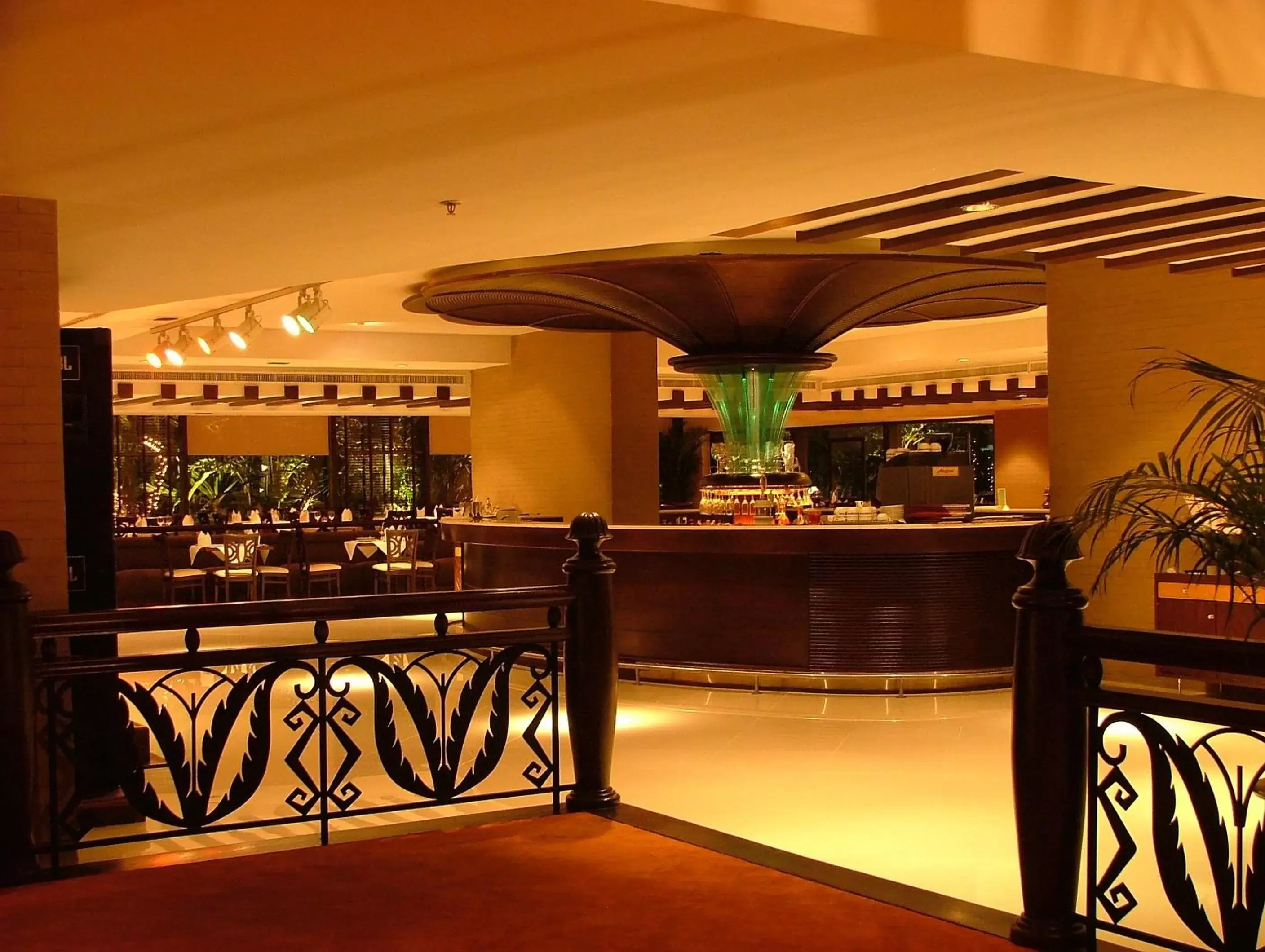 Lobby or reception, Lounge/Bar in Zenith Sukhumvit Hotel - SHA Extra Plus