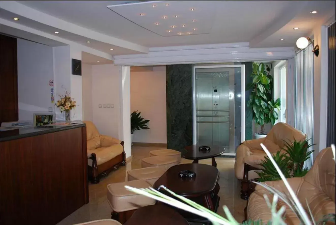 Lobby or reception in Italia Hotel