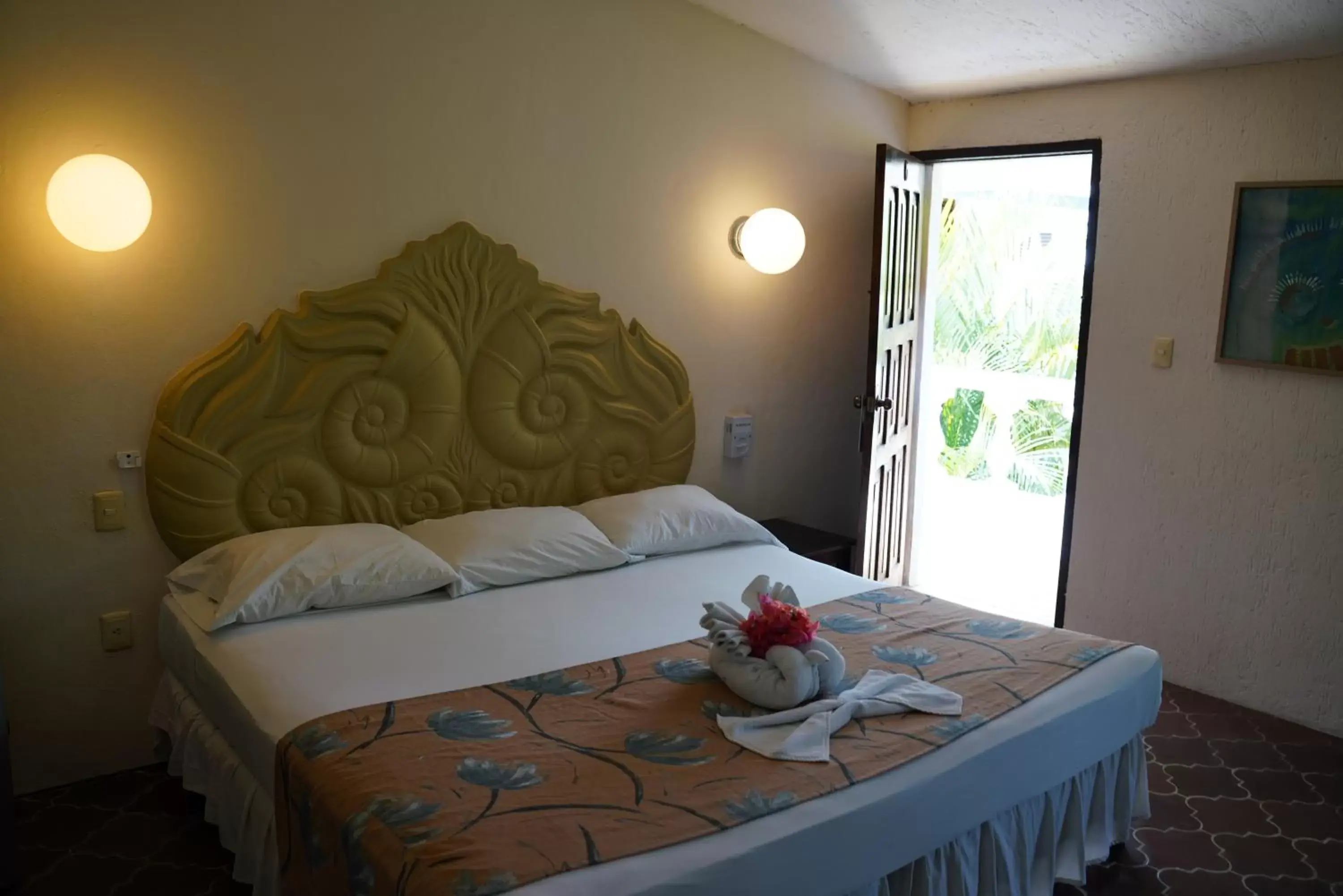 Photo of the whole room in Villablanca Garden Beach Hotel