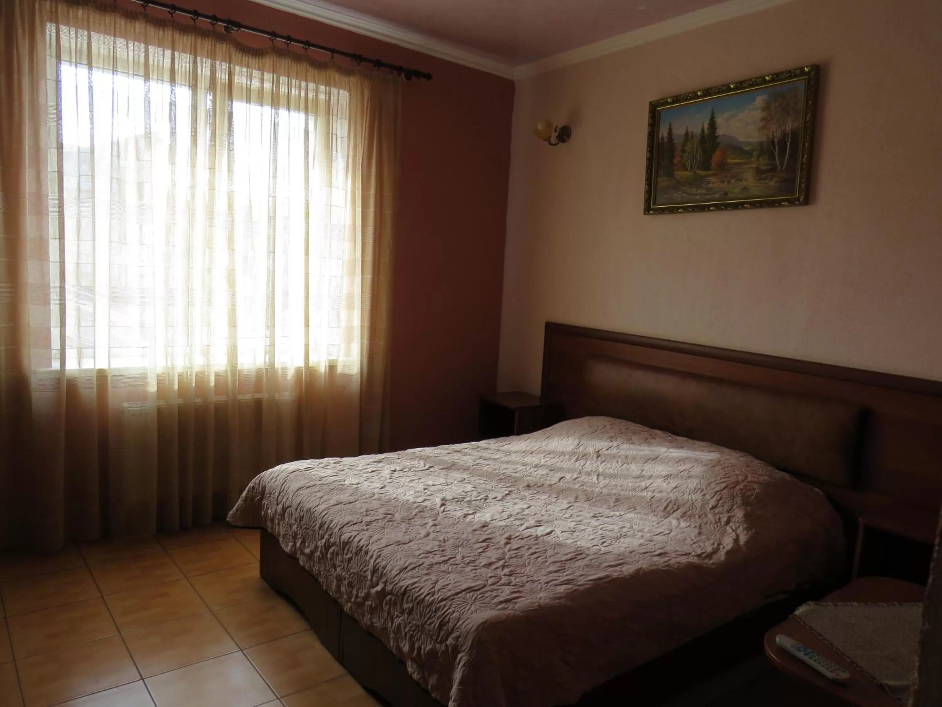 Bed in Monte-Kristo Hotel