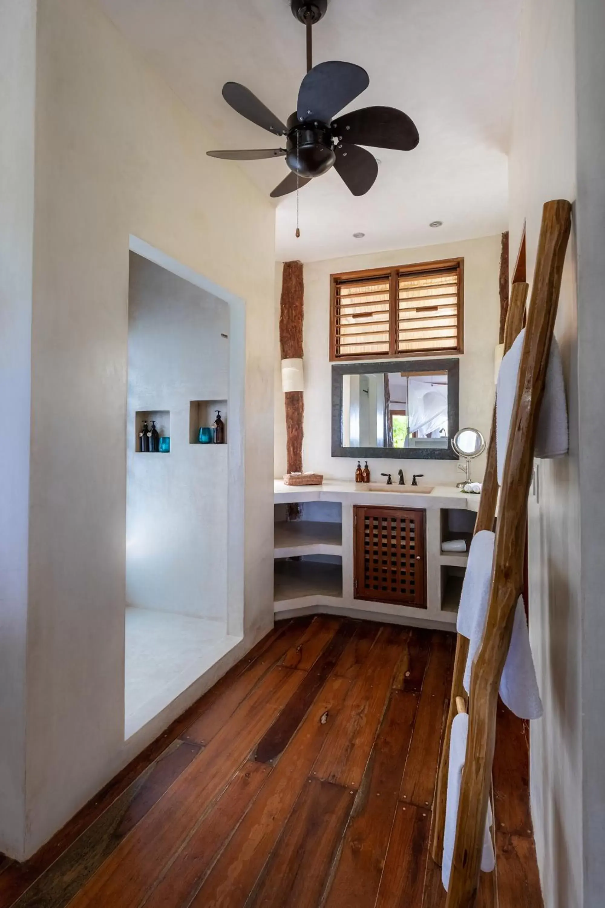 Shower, Kitchen/Kitchenette in Encantada Tulum