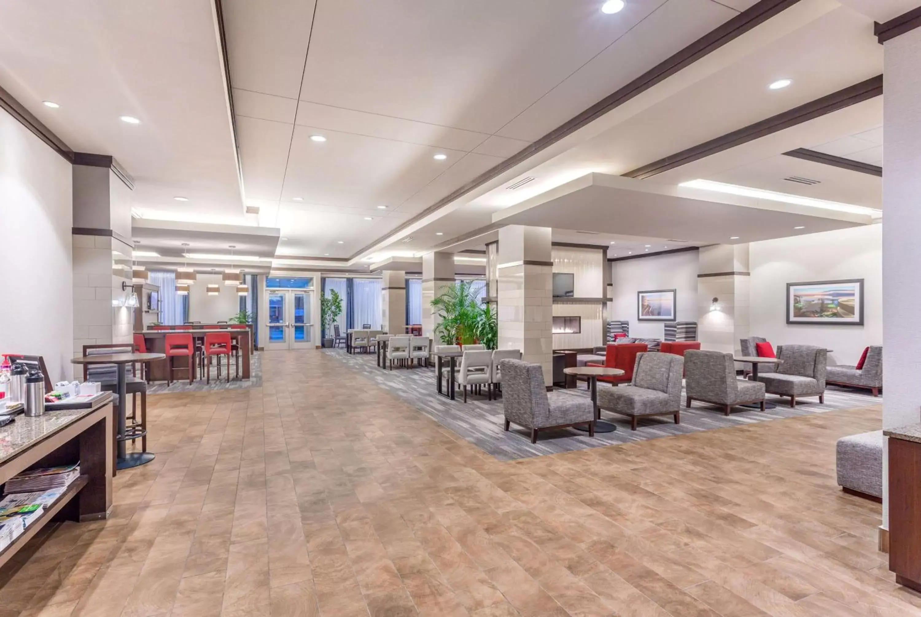 Lobby or reception in Hampton Inn & Suites Madison Downtown