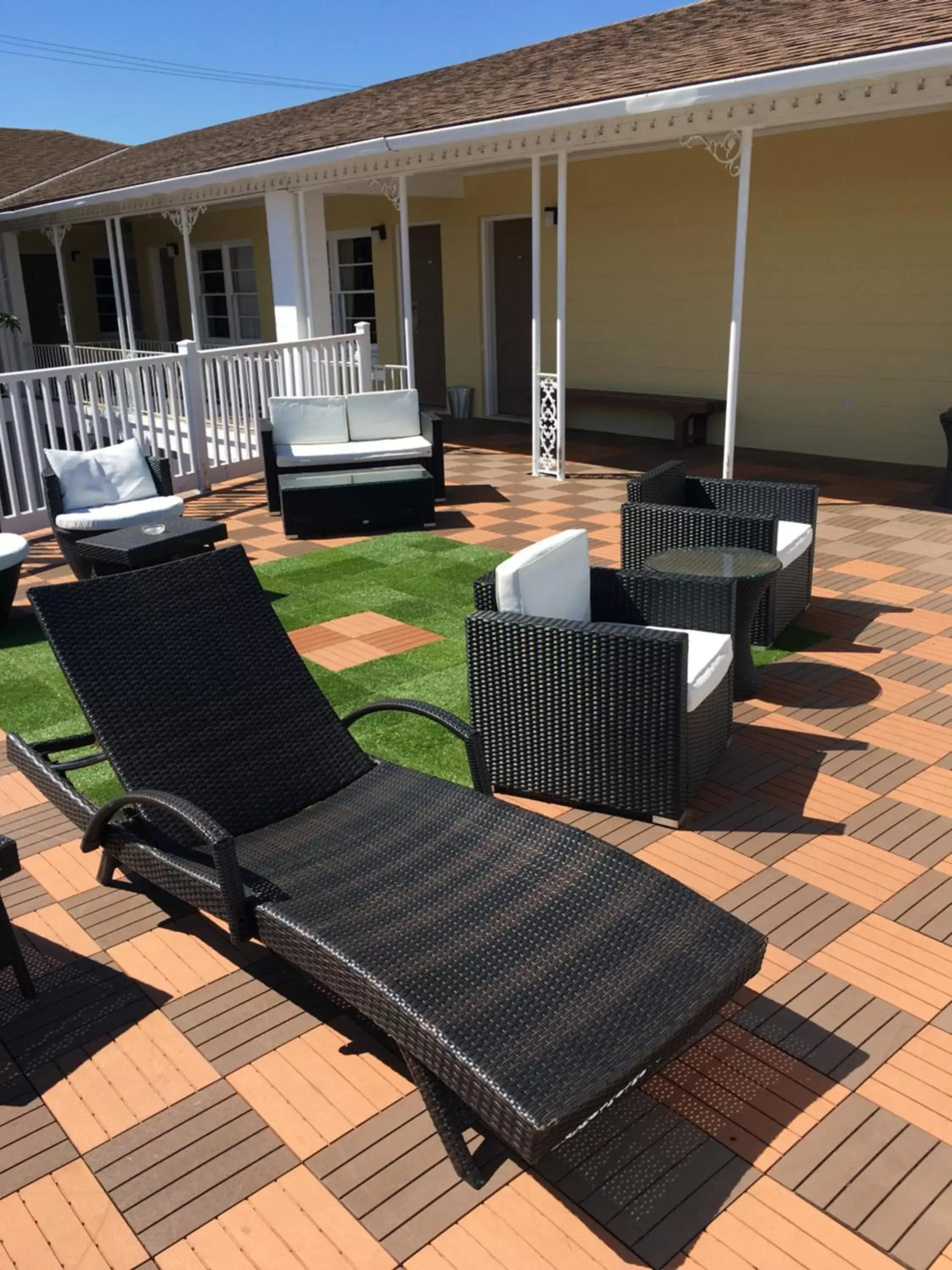 Patio in Historic Waterfront Marion Motor Lodge in downtown St Augustine
