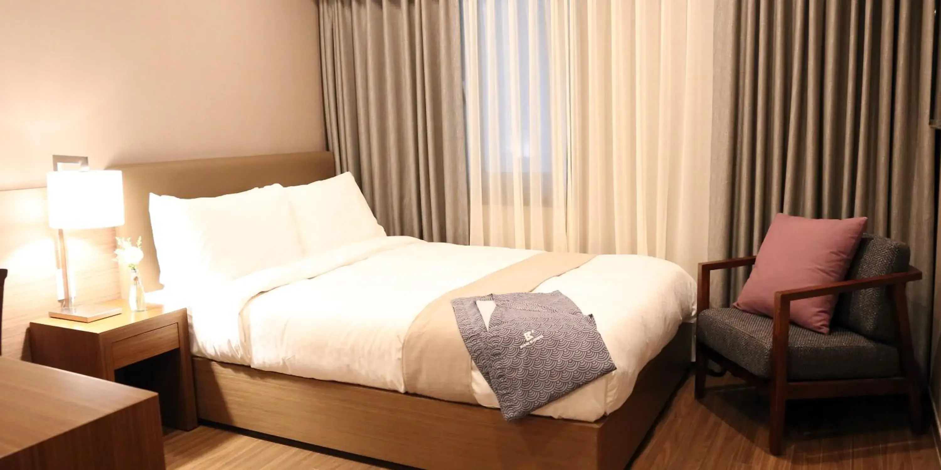 Bed in Busan Business Hotel