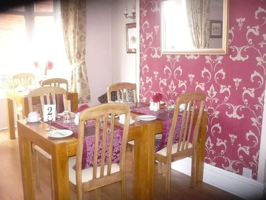 Dining area, Restaurant/Places to Eat in The Broadfield