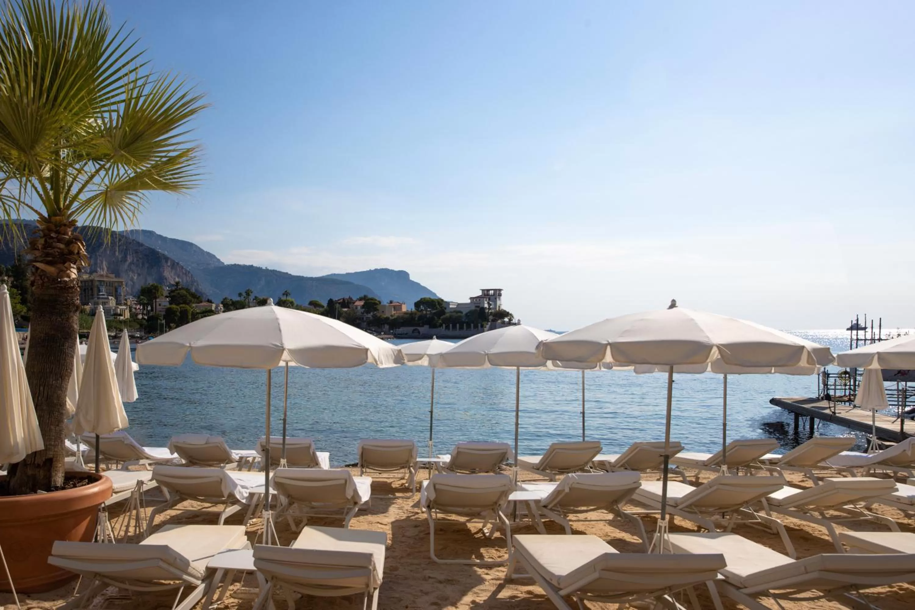 Beach in Hotel Royal-Riviera