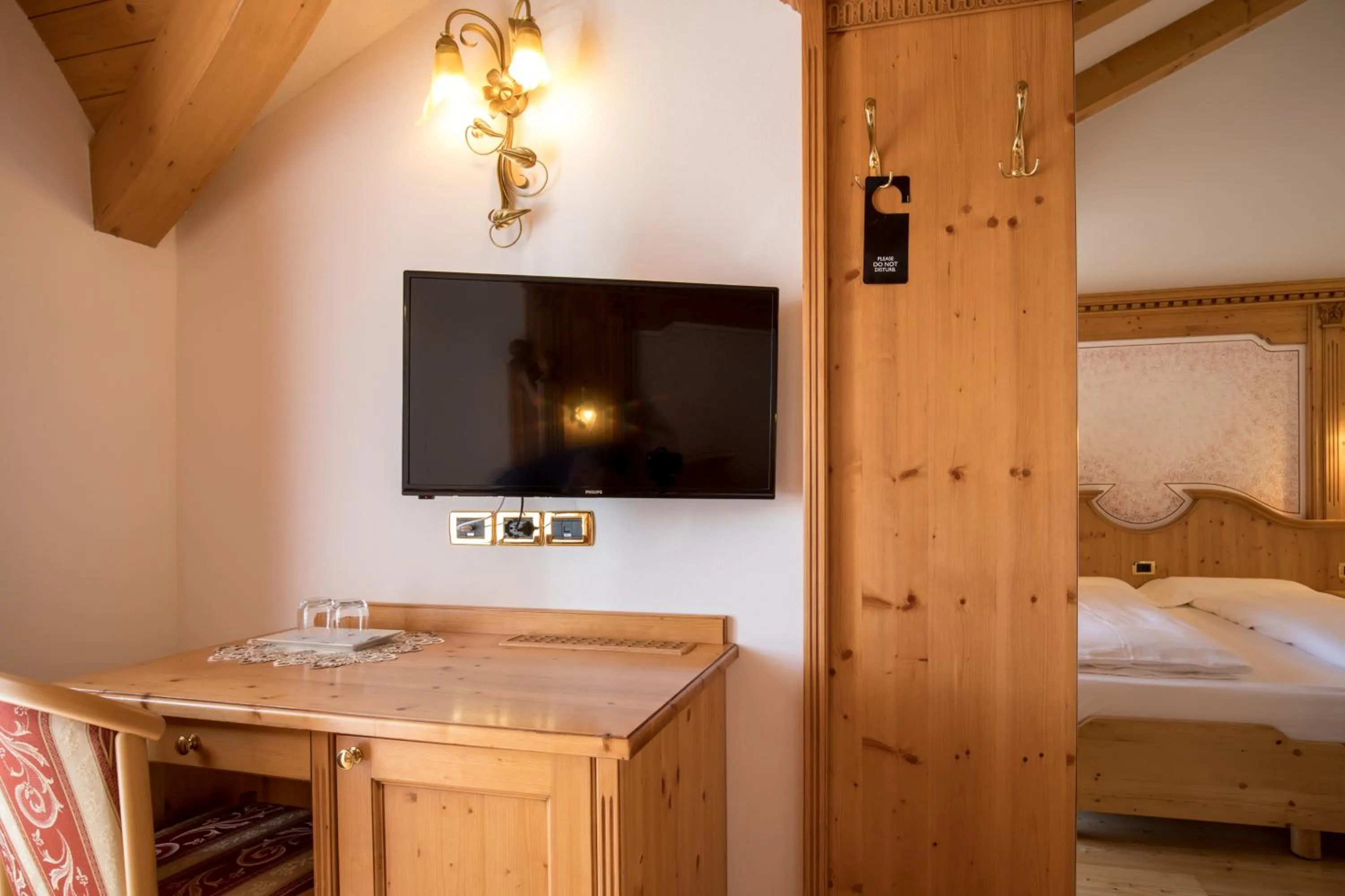 TV and multimedia, Bed in Hotel Chalet all'Imperatore