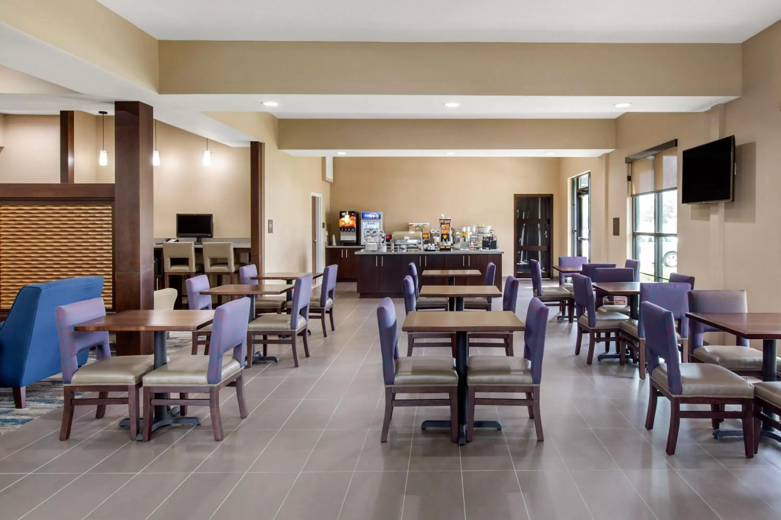 Breakfast, Restaurant/Places to Eat in Comfort Suites - South Austin