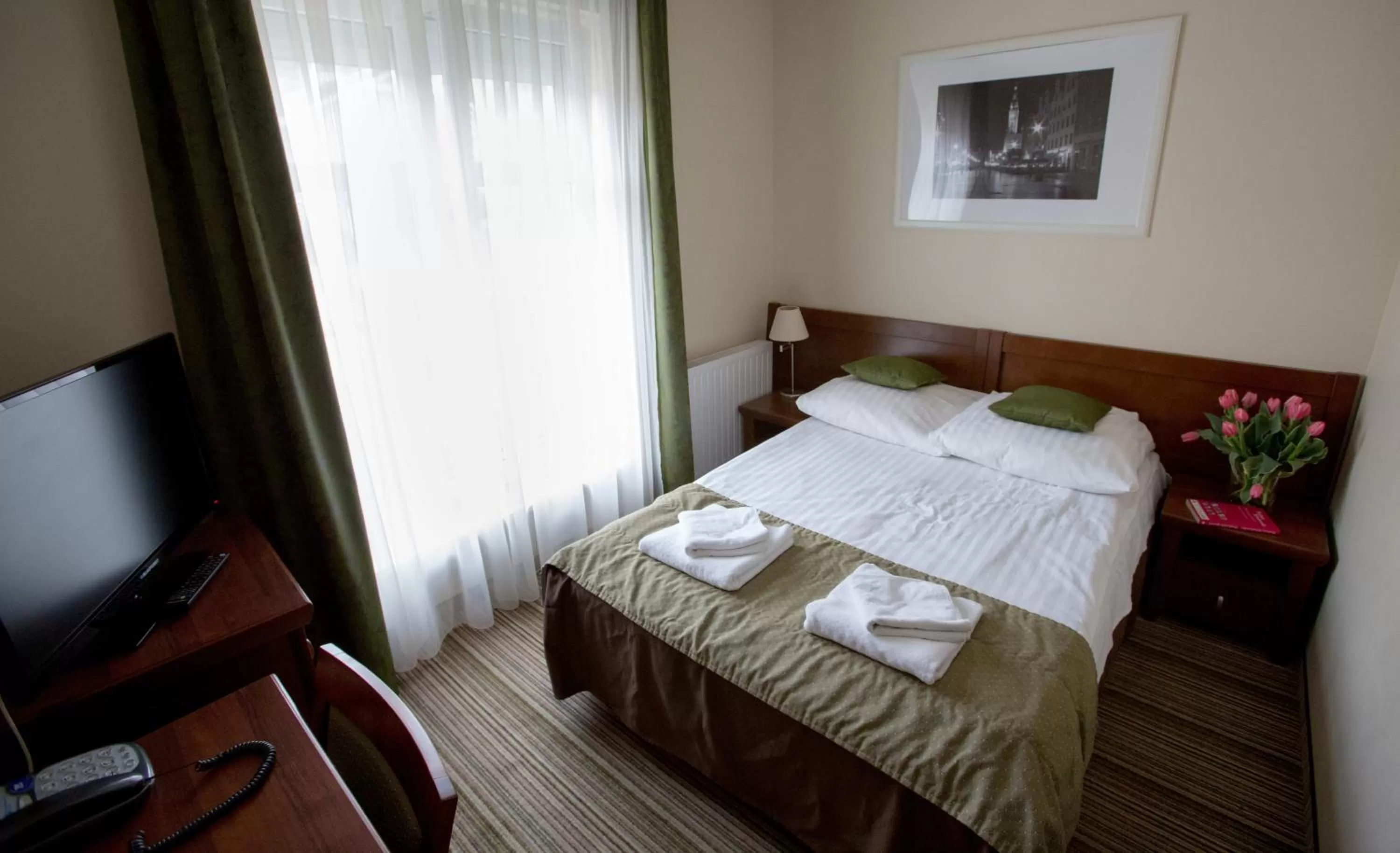 Bedroom, Bed in Villa Palladium