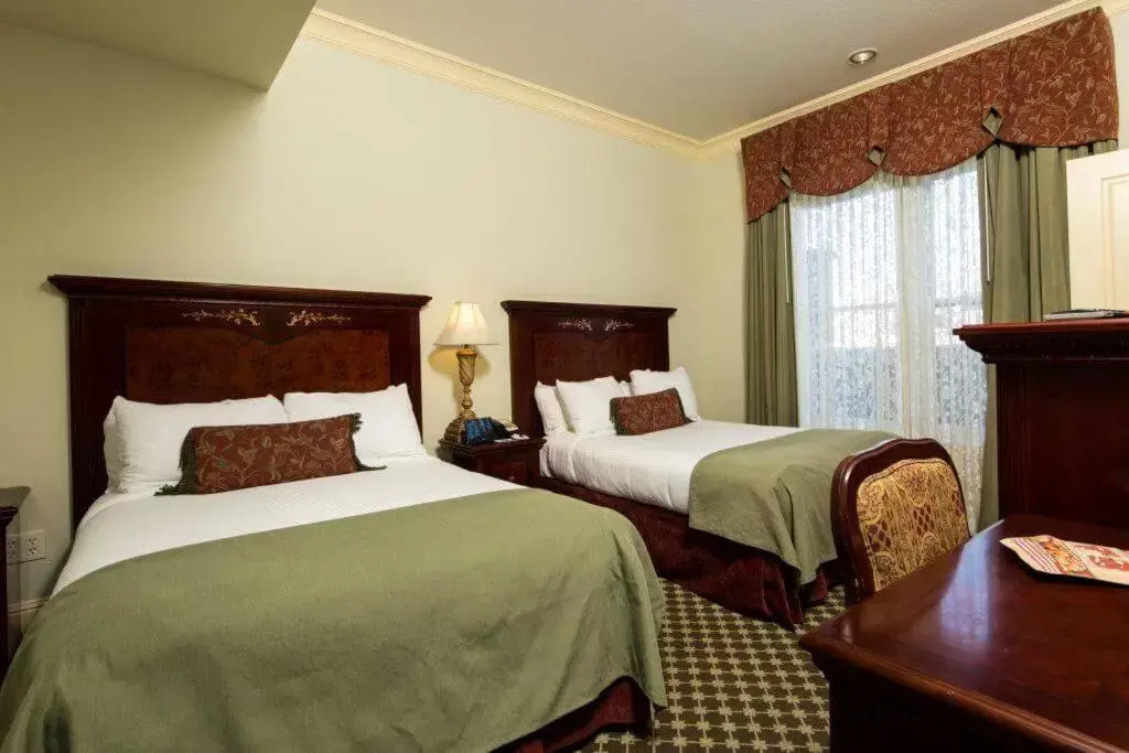 Bed in Diamond Hotel