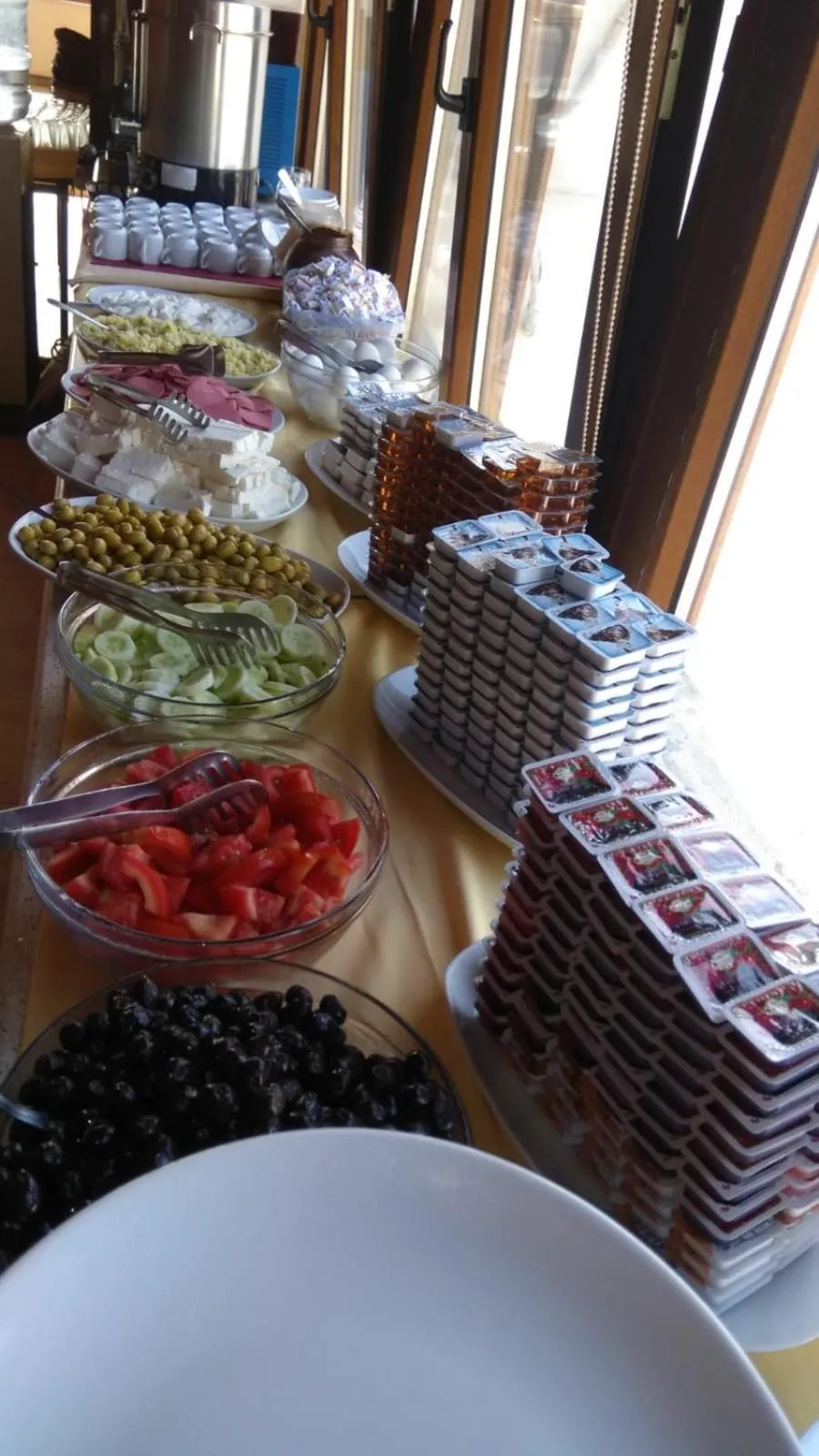 Food and drinks in Grand Liza Hotel