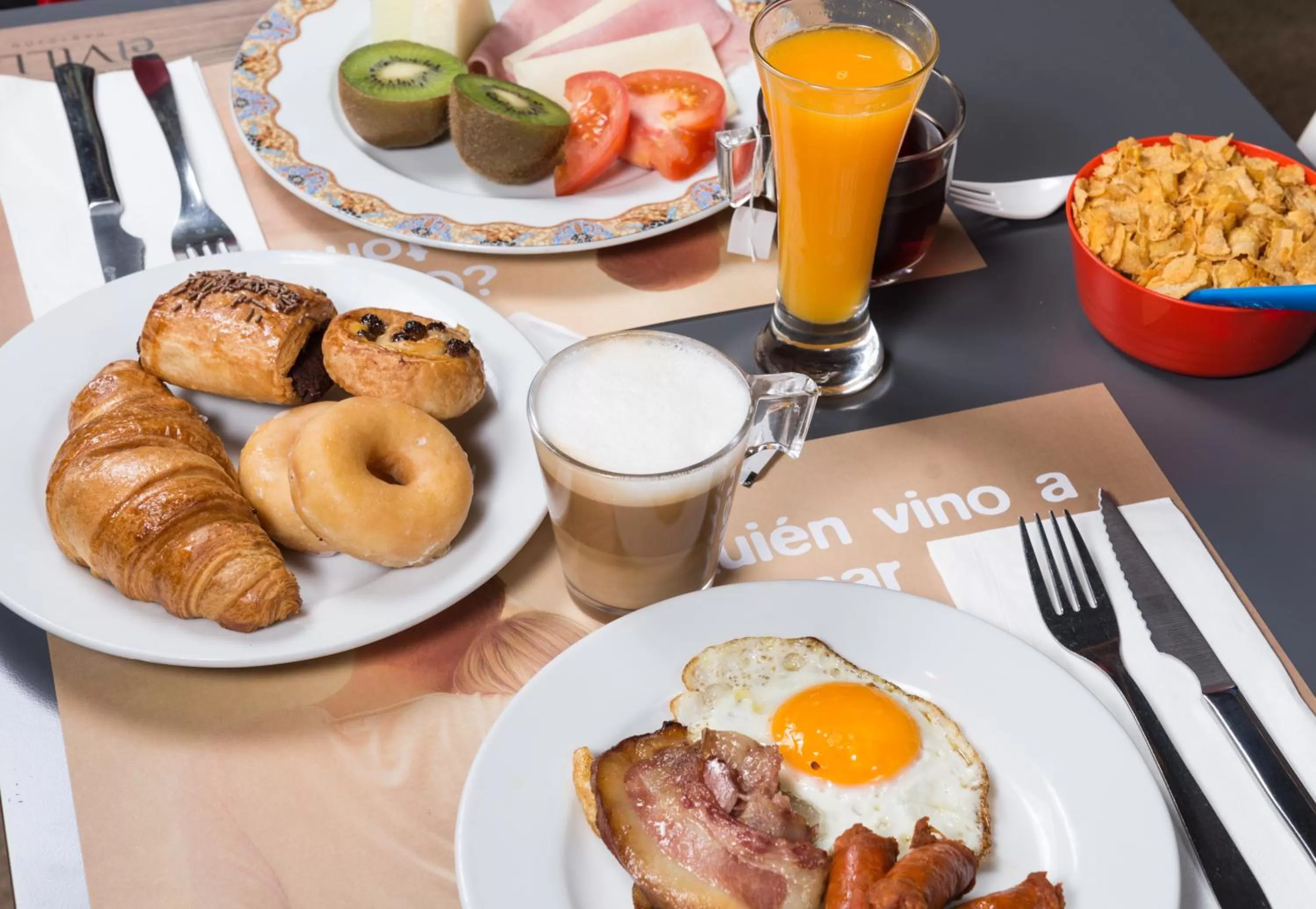 Breakfast in Hotel Luze El Villa