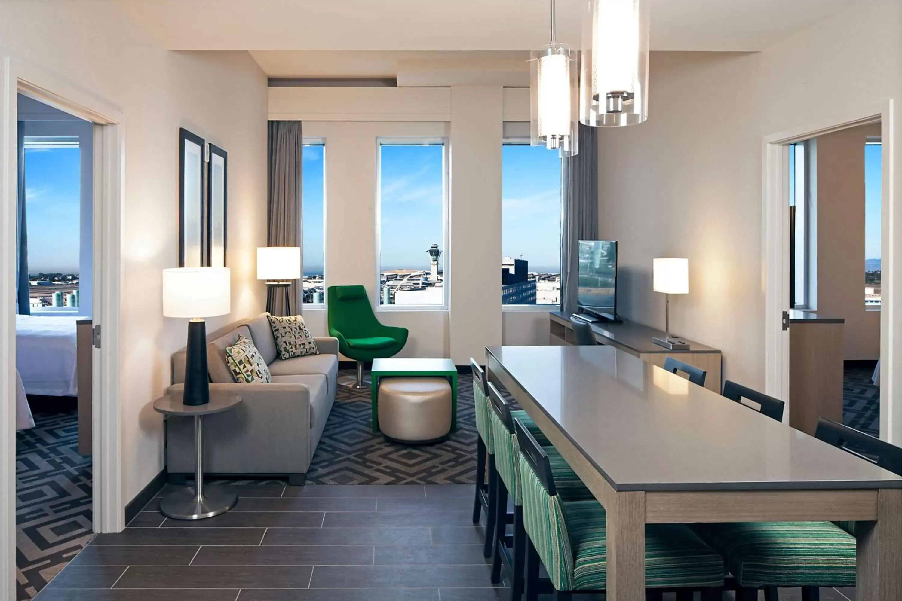 Living room in Homewood Suites By Hilton Los Angeles International Airport