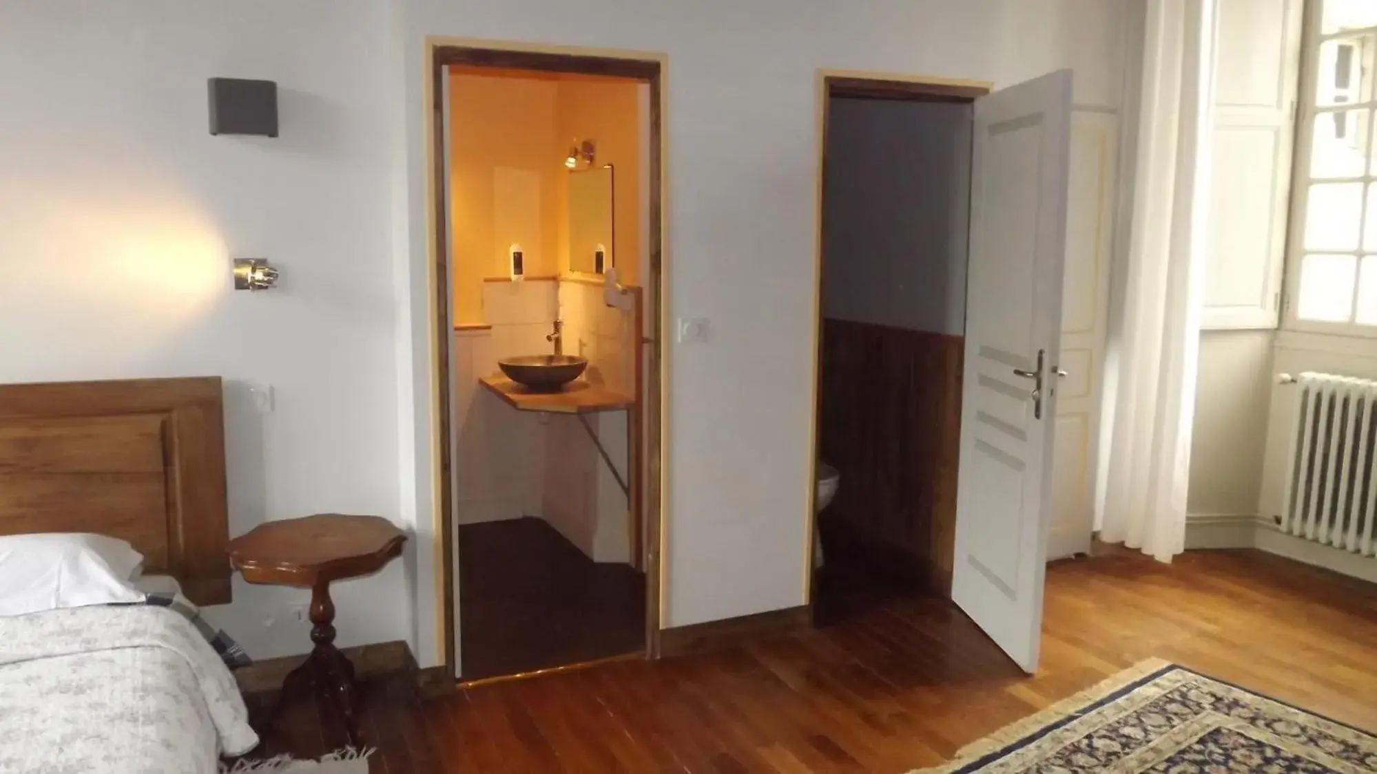 Triple Room with Private Bathroom in Manoir de Rouessé