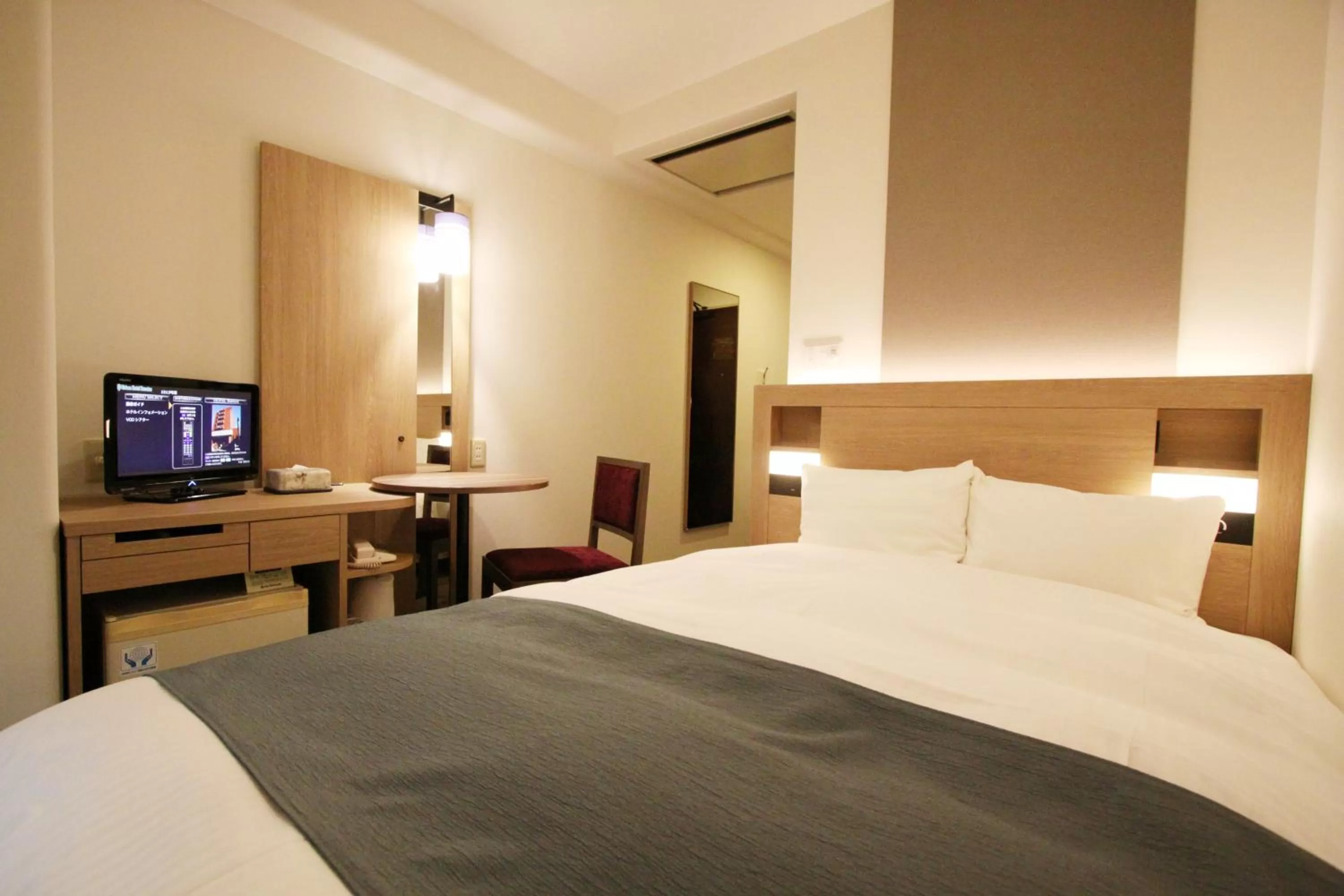 Photo of the whole room, Bed in Urban Hotel Kusatsu