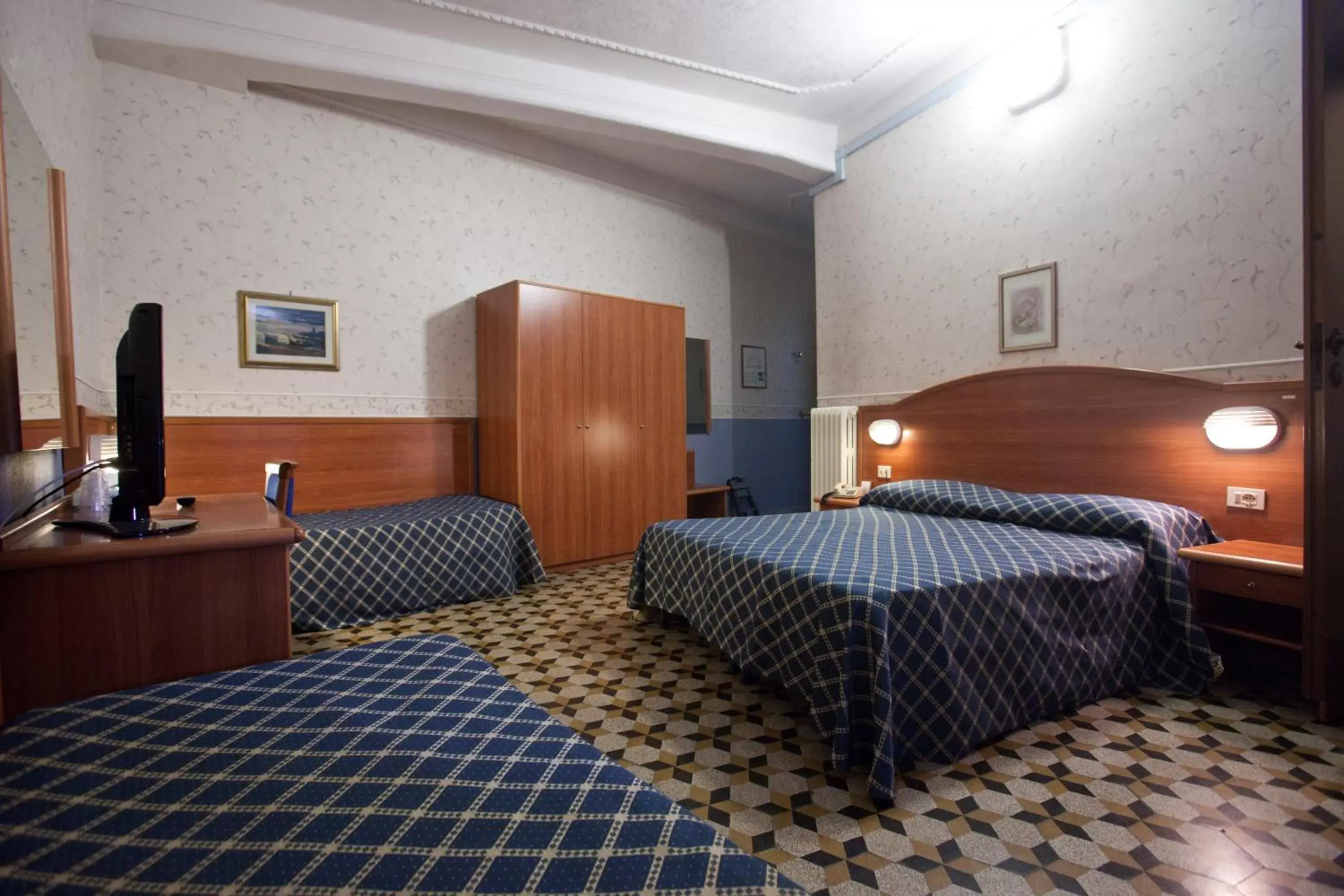 Quadruple Room in Hotel Emmaus