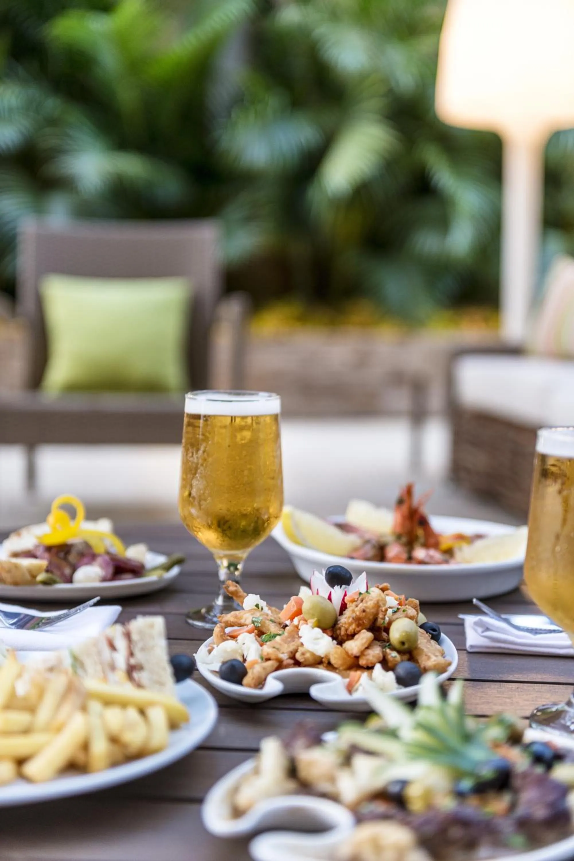 Restaurant/places to eat in Hotel Alvalade