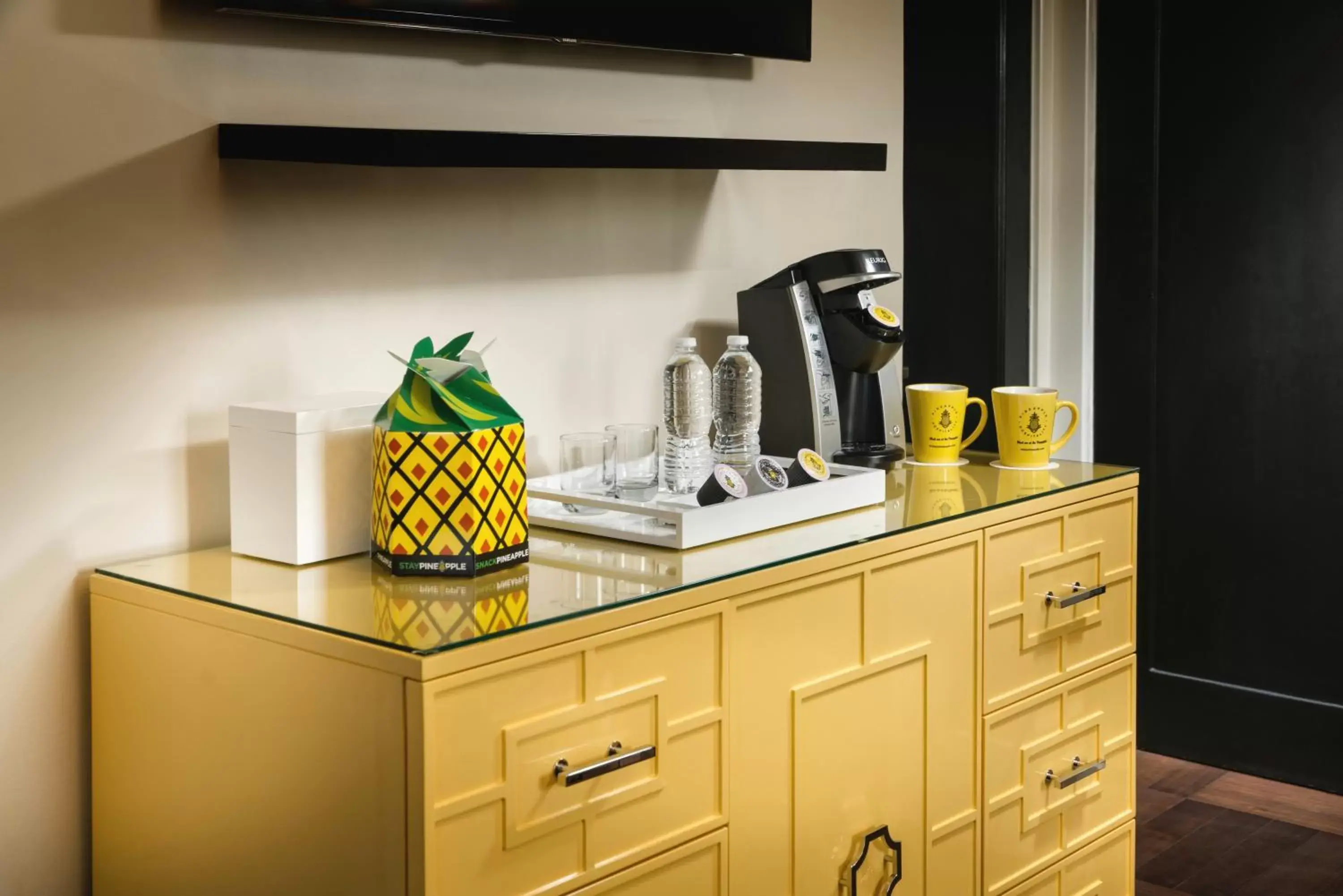 Coffee/tea facilities in Staypineapple, An Elegant Hotel, Union Square