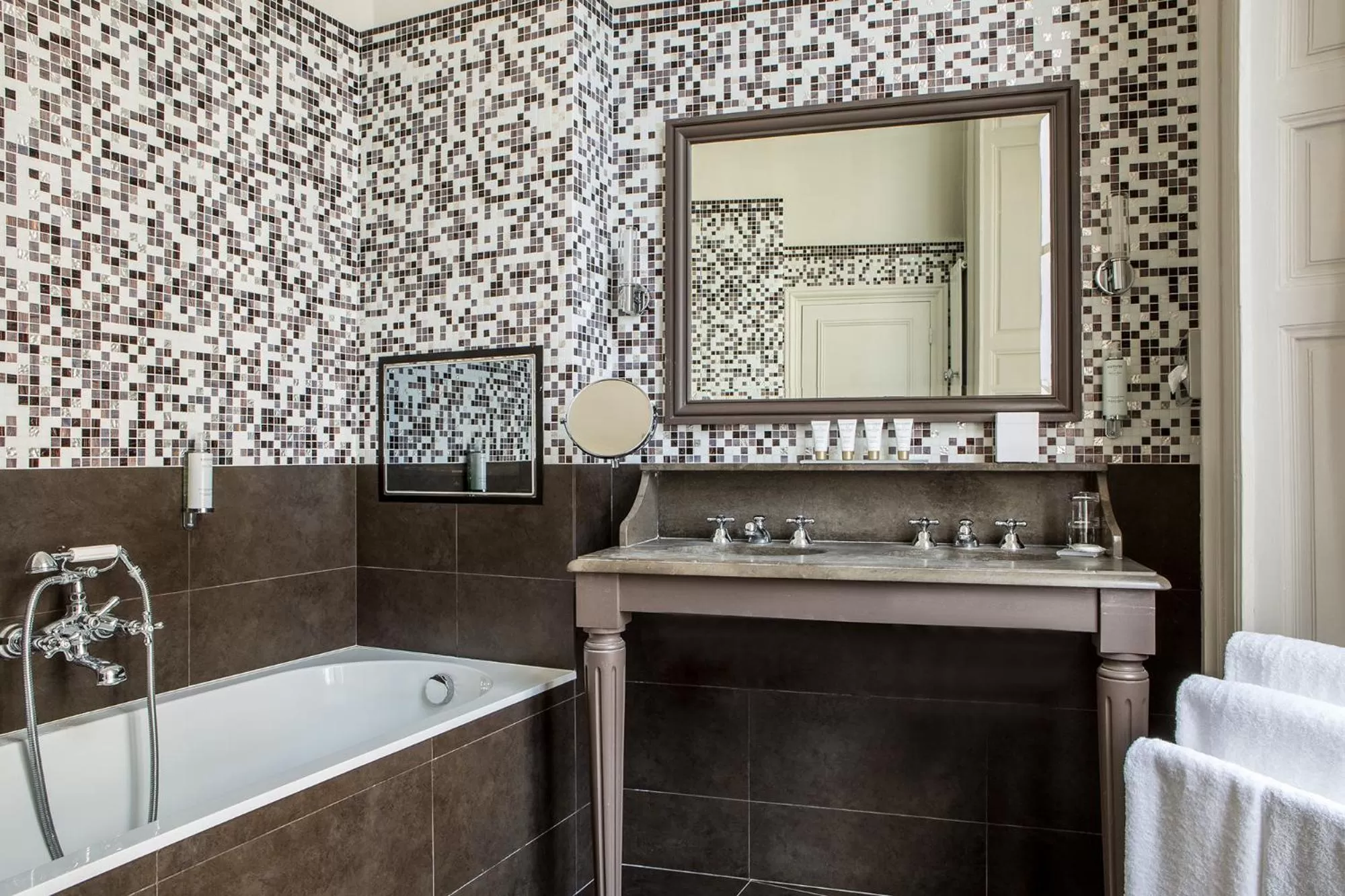 Bathroom in Hôtel Mansart - Esprit de France