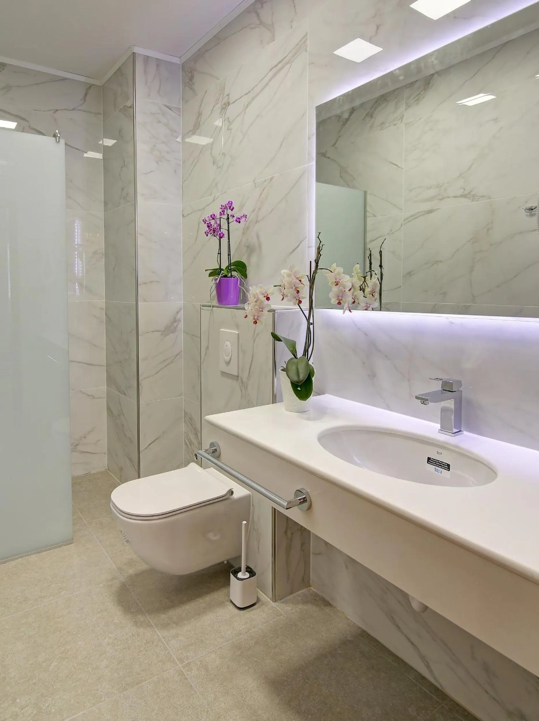 Bathroom in Villa Antea Apartments with Free Parking