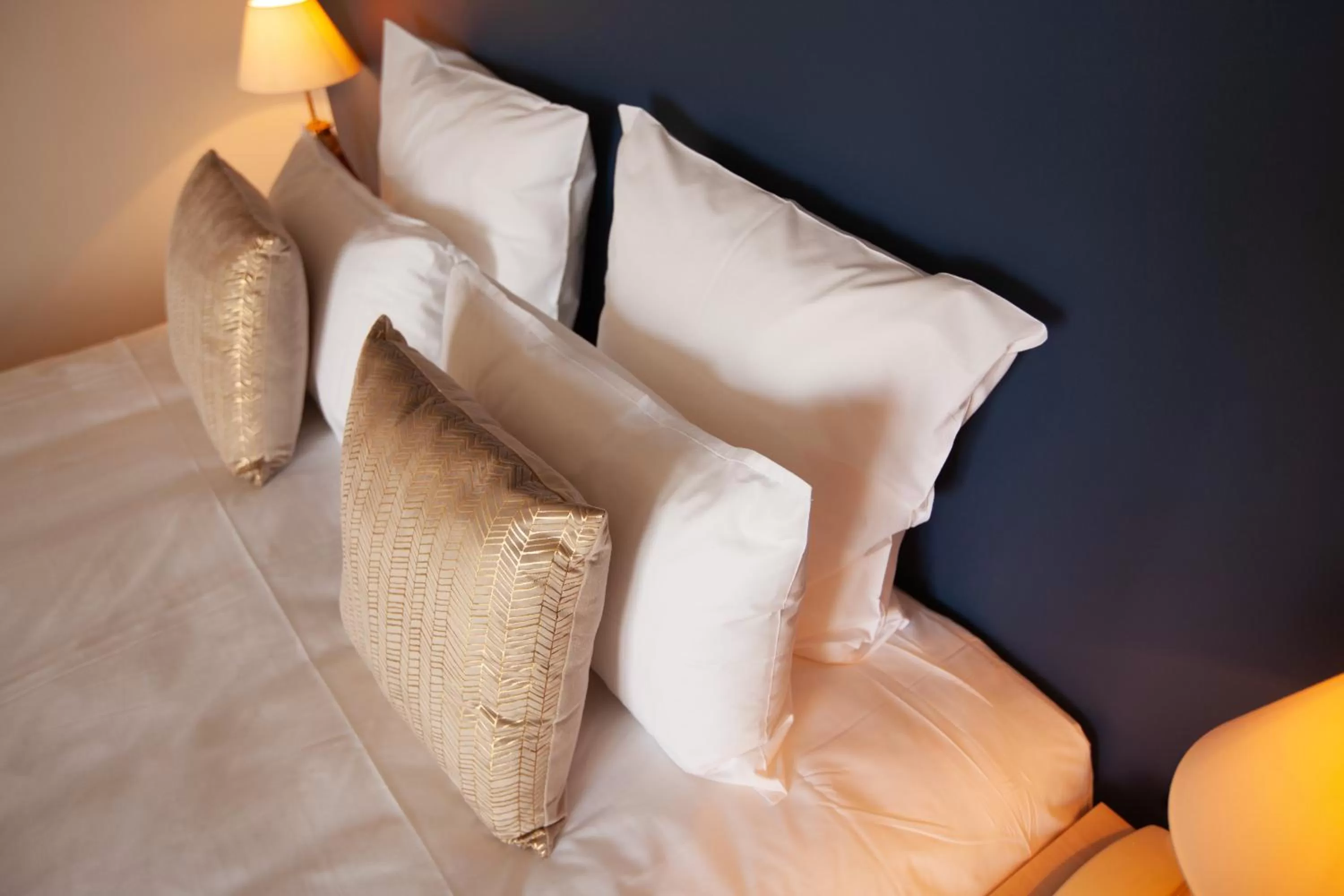 Decorative detail in Hôtel des Isles